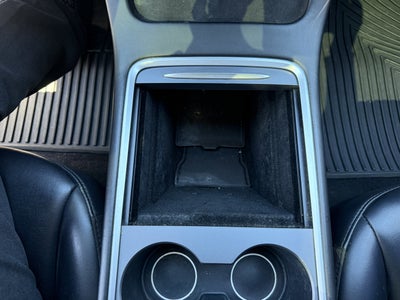 2022 Tesla Model Y Long Range* 1 OWNER