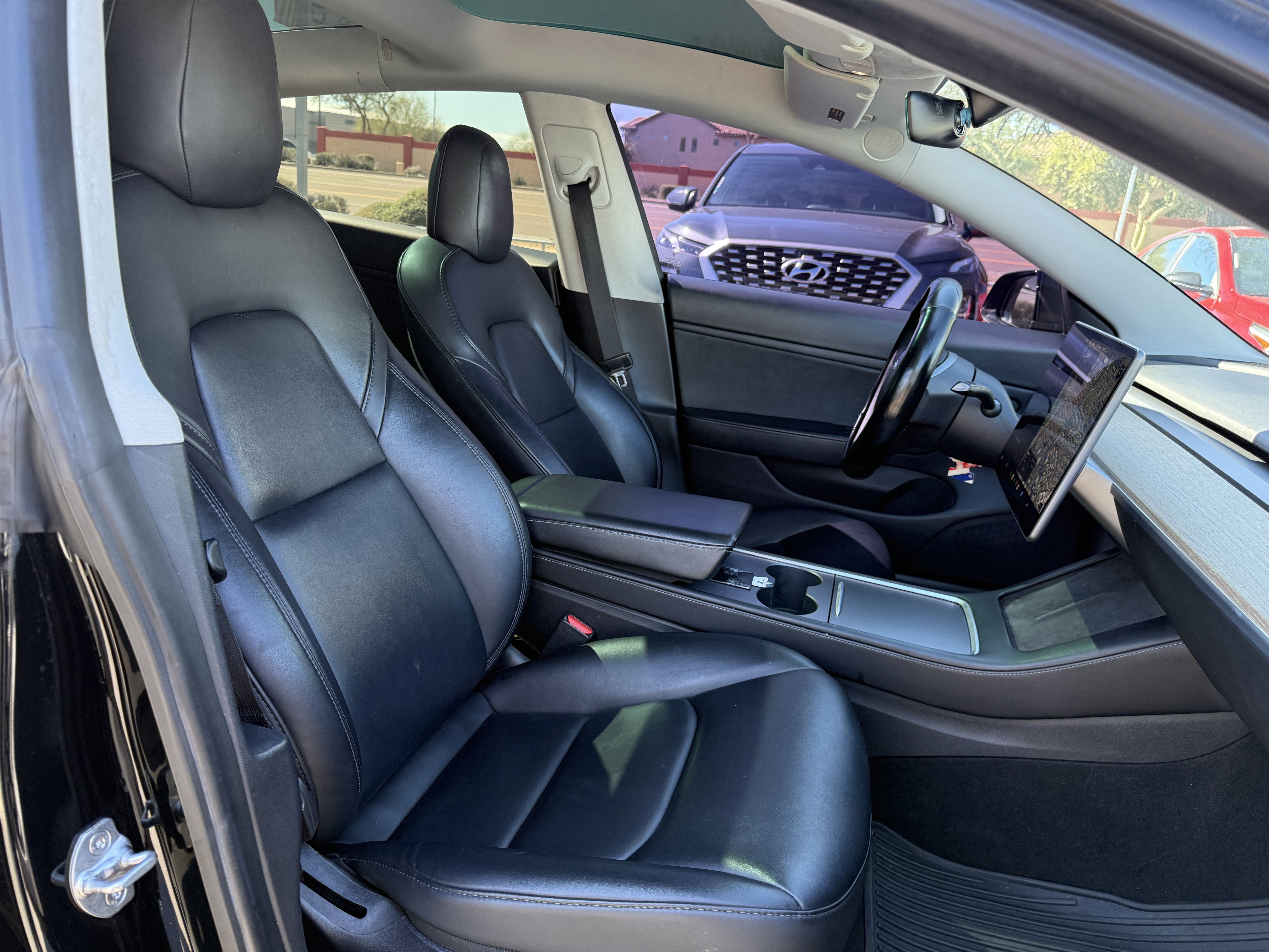 2022 Tesla Model Y Long Range* 1 OWNER