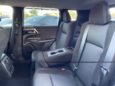 2022 Mitsubishi Outlander ES