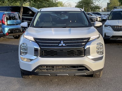 2022 Mitsubishi Outlander ES