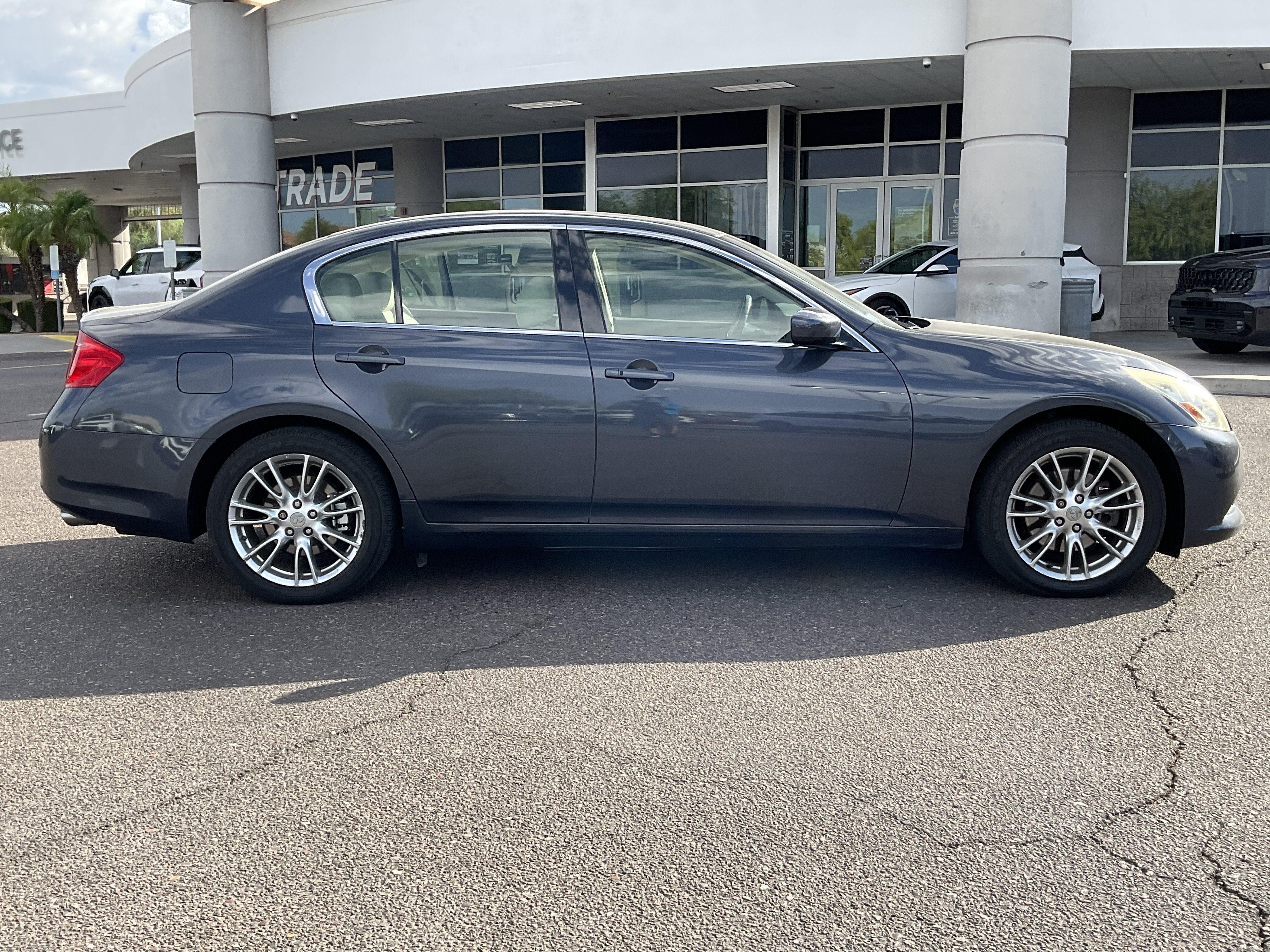 2011 INFINITI G37 Sedan x**2 OWNER TONS OF SERVICE