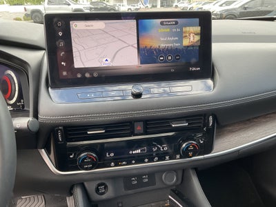 2025 Nissan Rogue Platinum