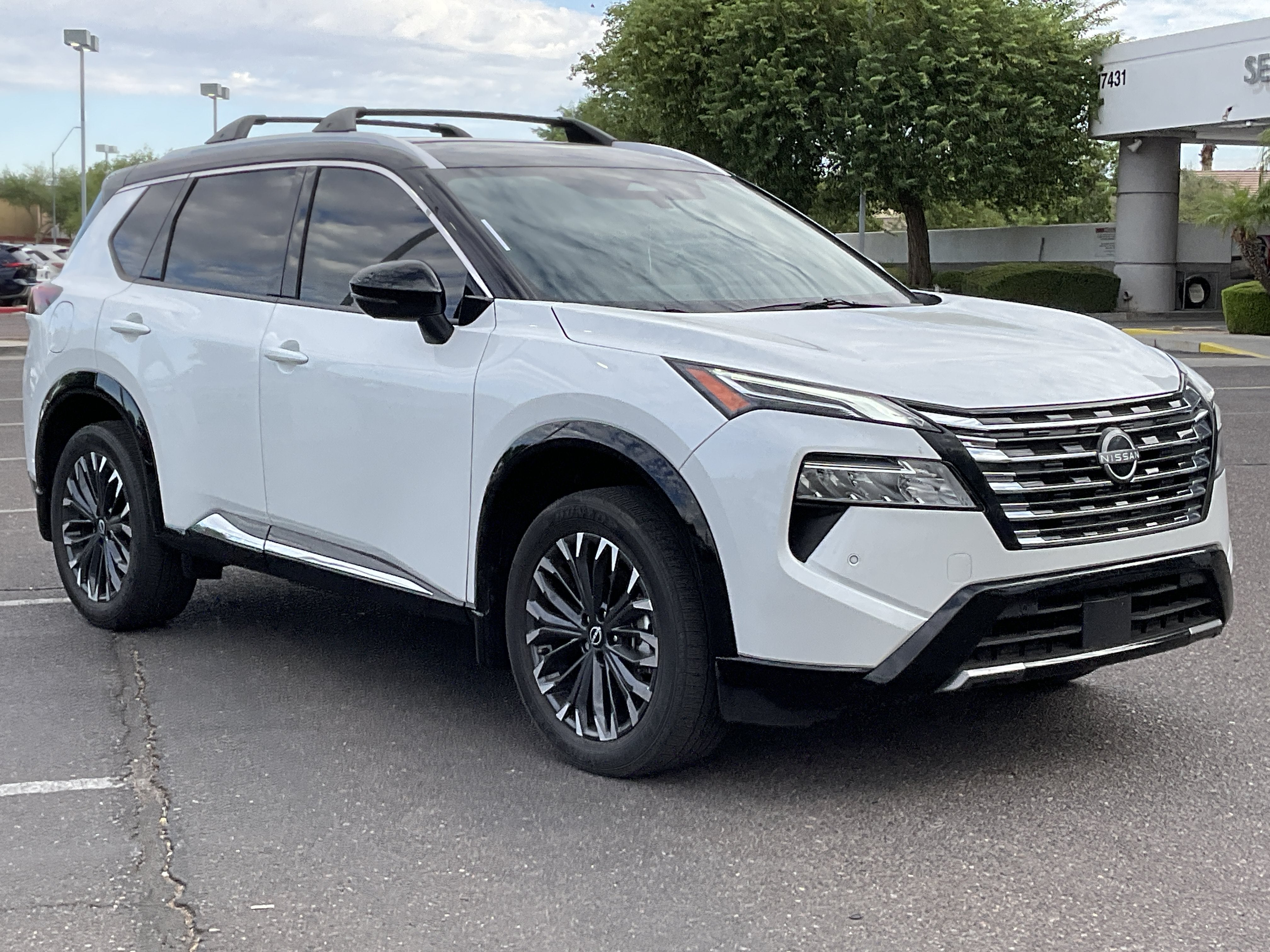 2025 Nissan Rogue Platinum