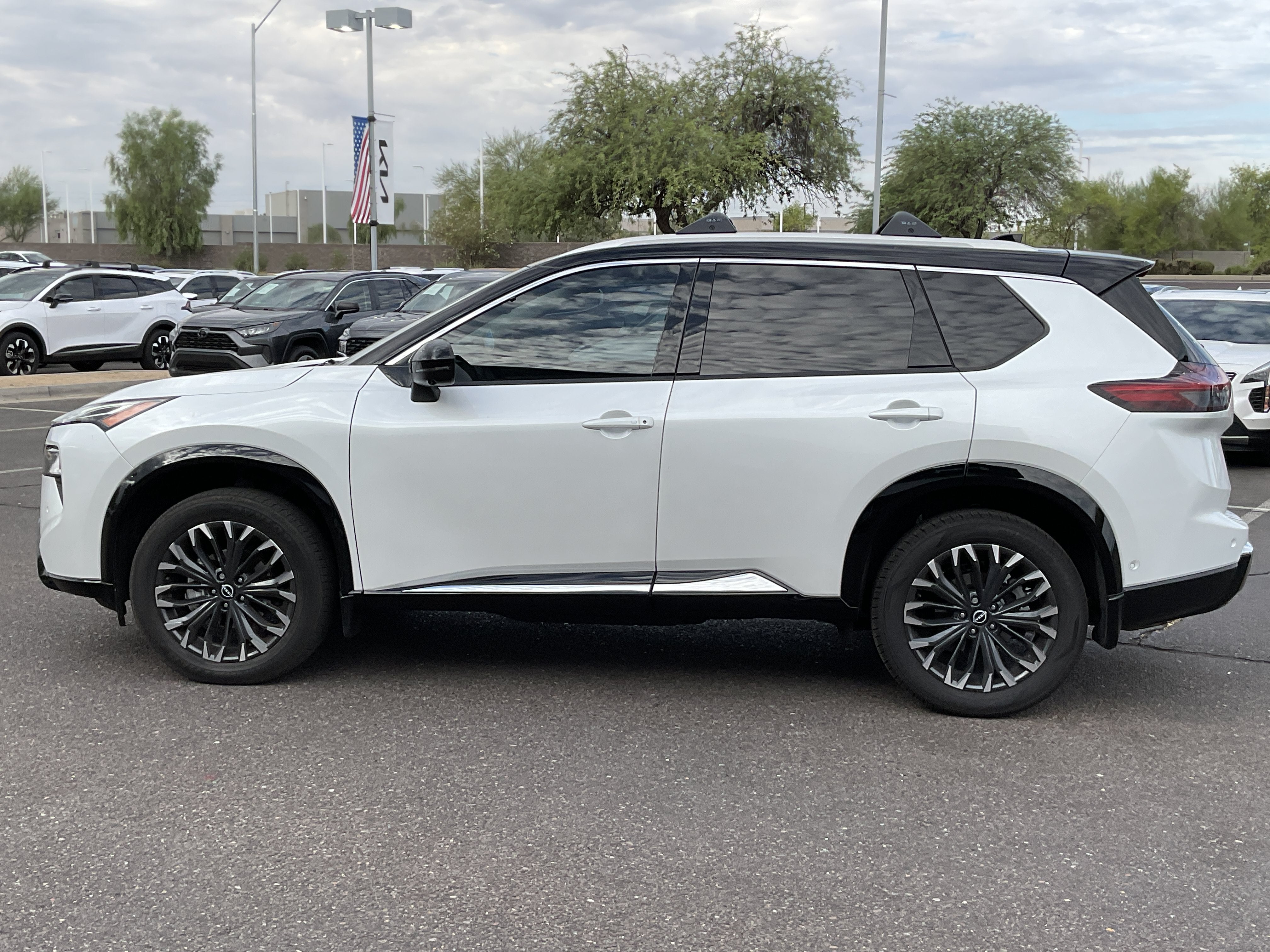 2025 Nissan Rogue Platinum