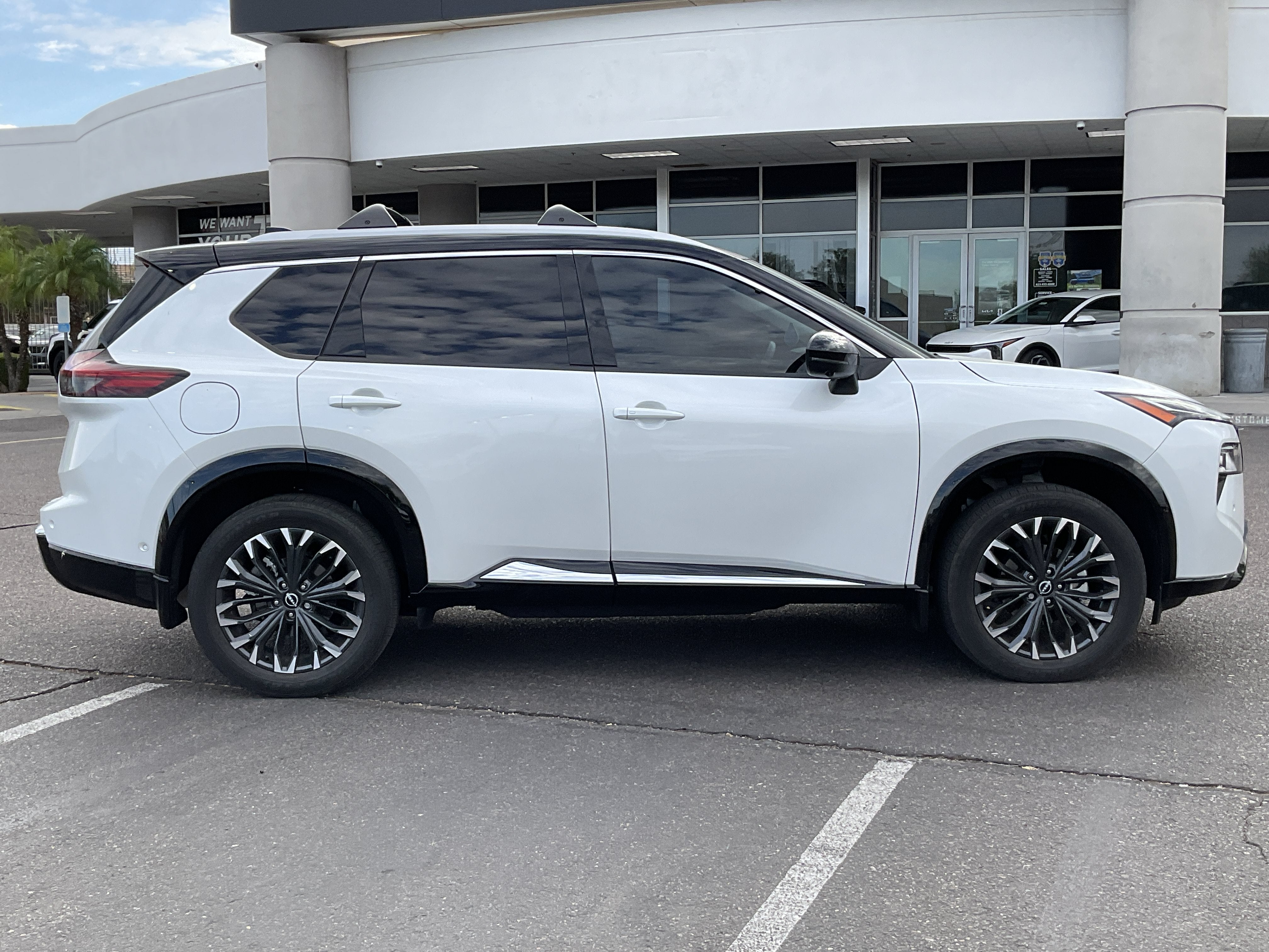 2025 Nissan Rogue Platinum