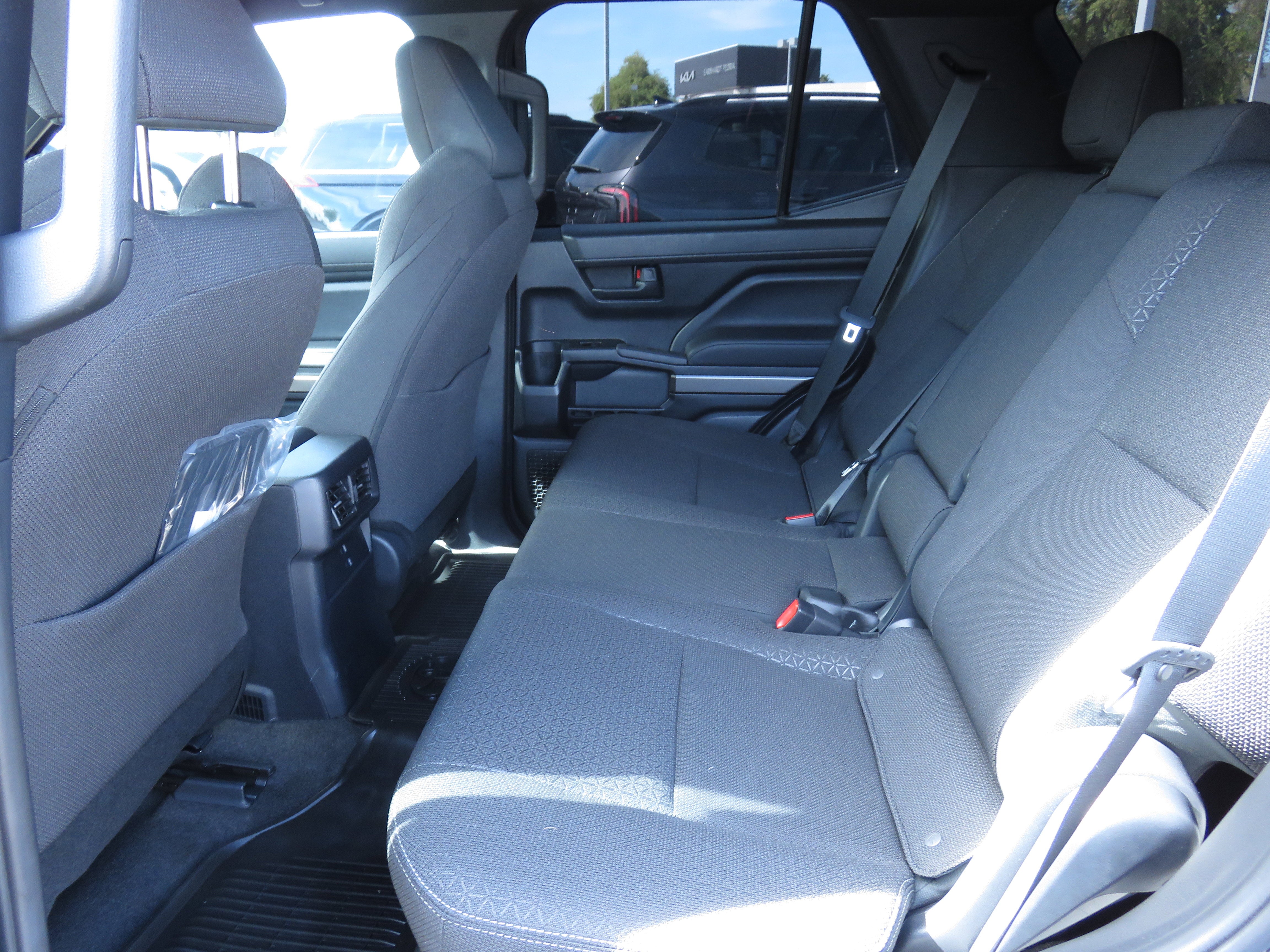 2025 Toyota 4Runner SR5**1 OWNER STILL LOOKS NEW