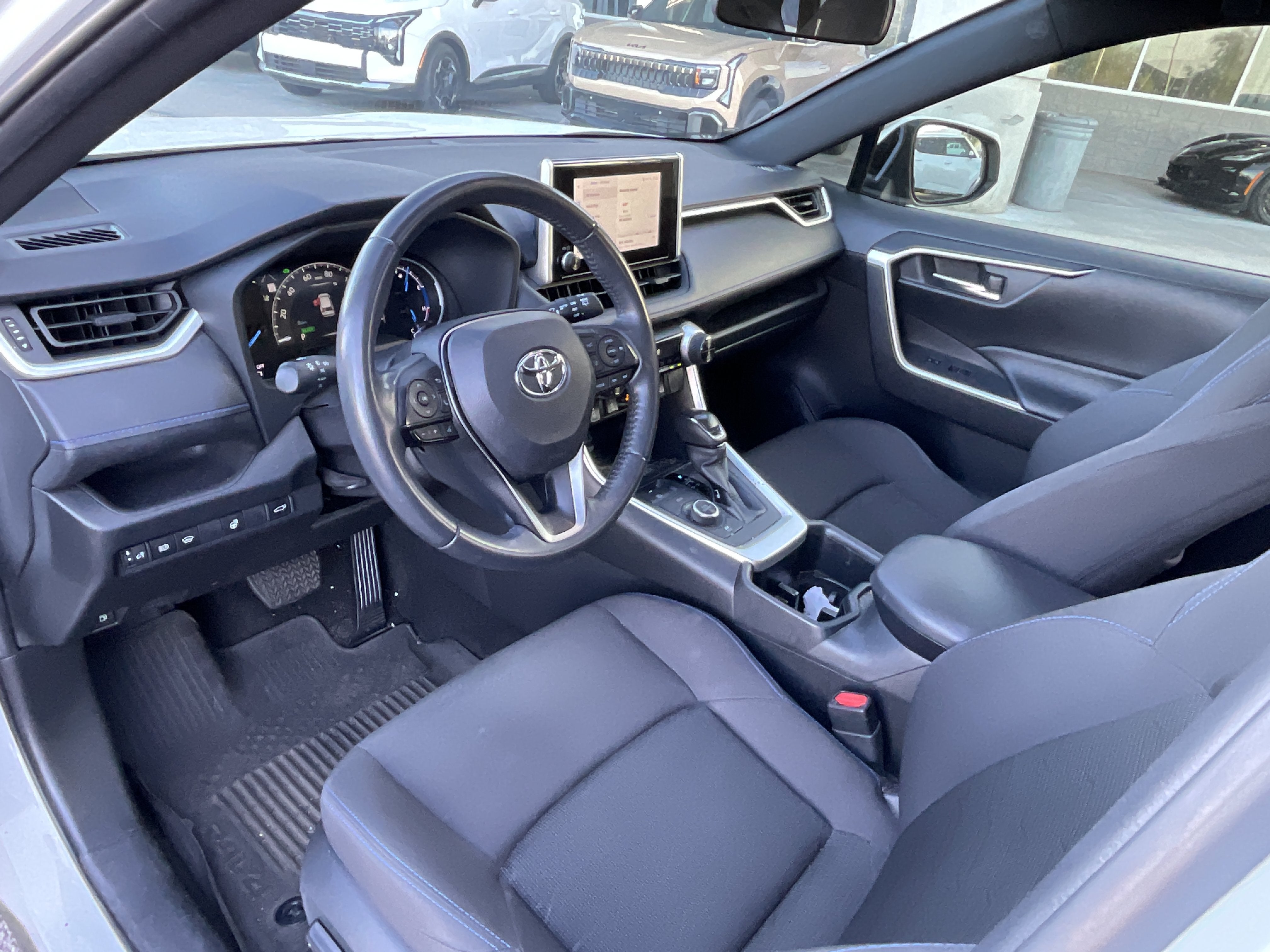 2024 Toyota RAV4 Hybrid SE