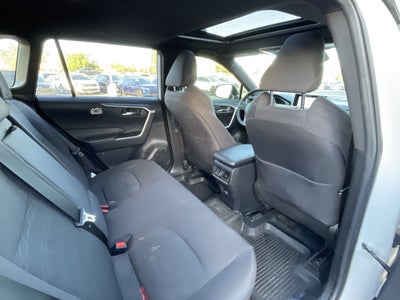 2024 Toyota RAV4 Hybrid SE