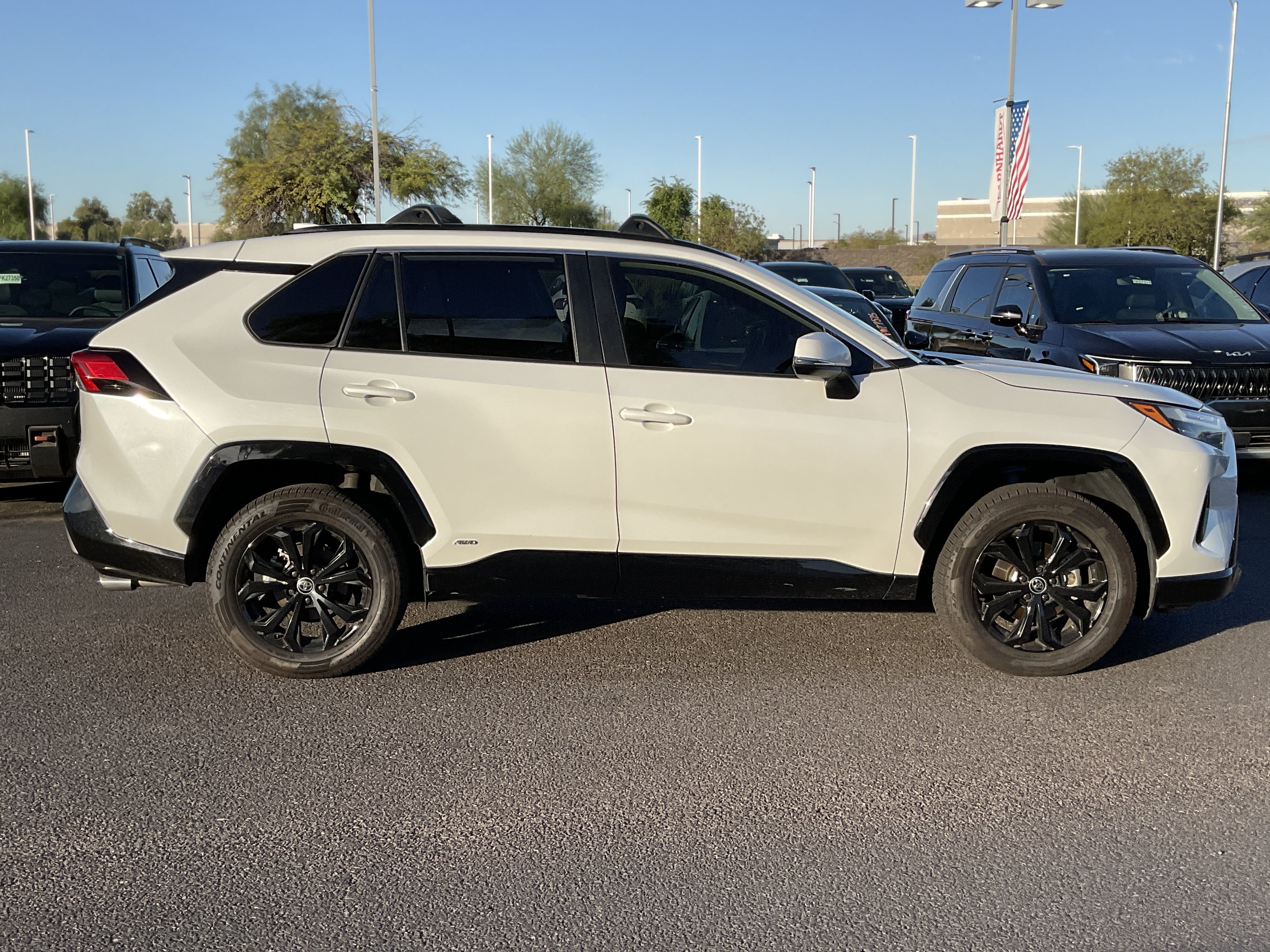 2024 Toyota RAV4 Hybrid SE