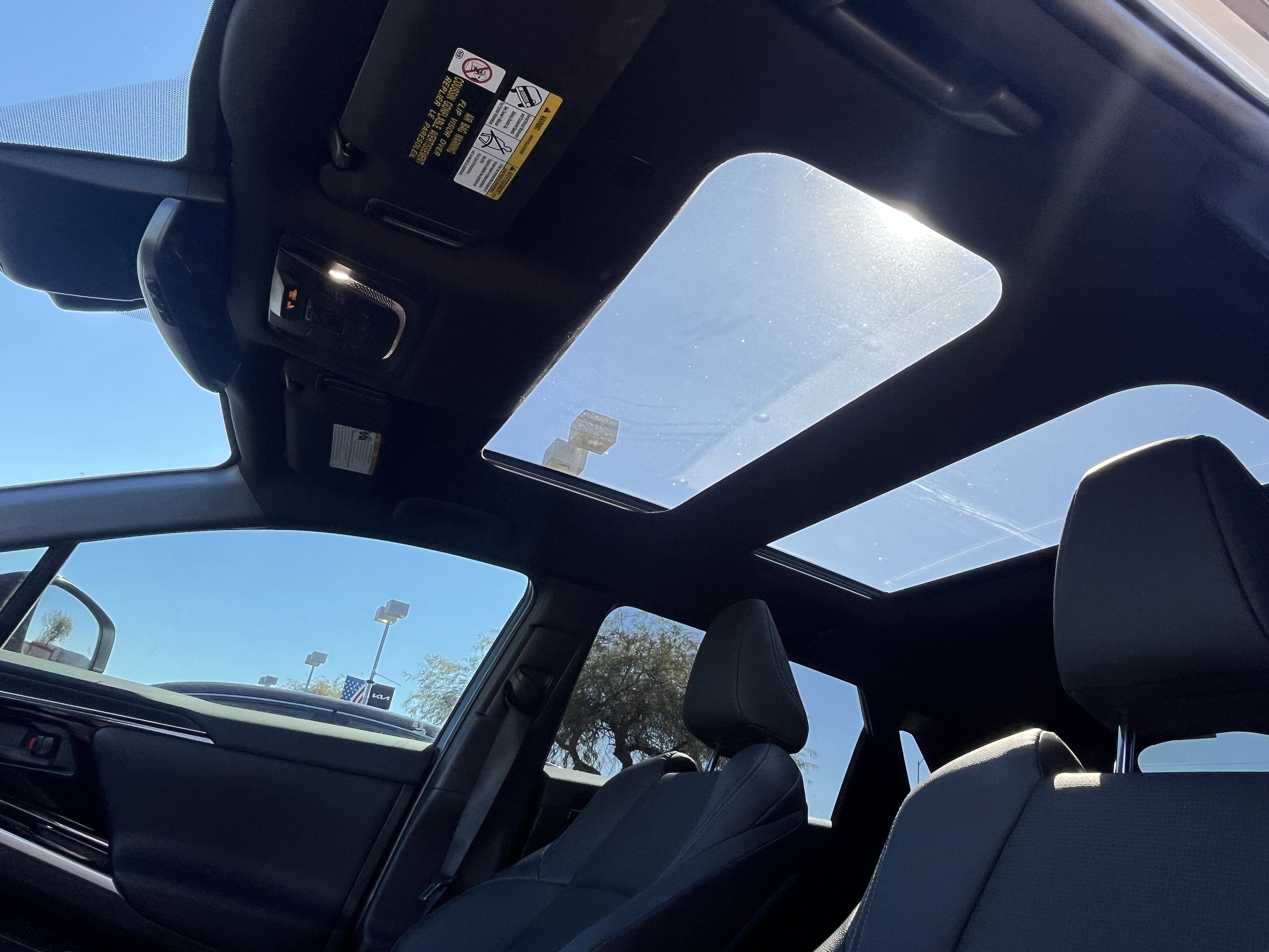 2024 Toyota bZ4X Limited* CLEAN CARFAX