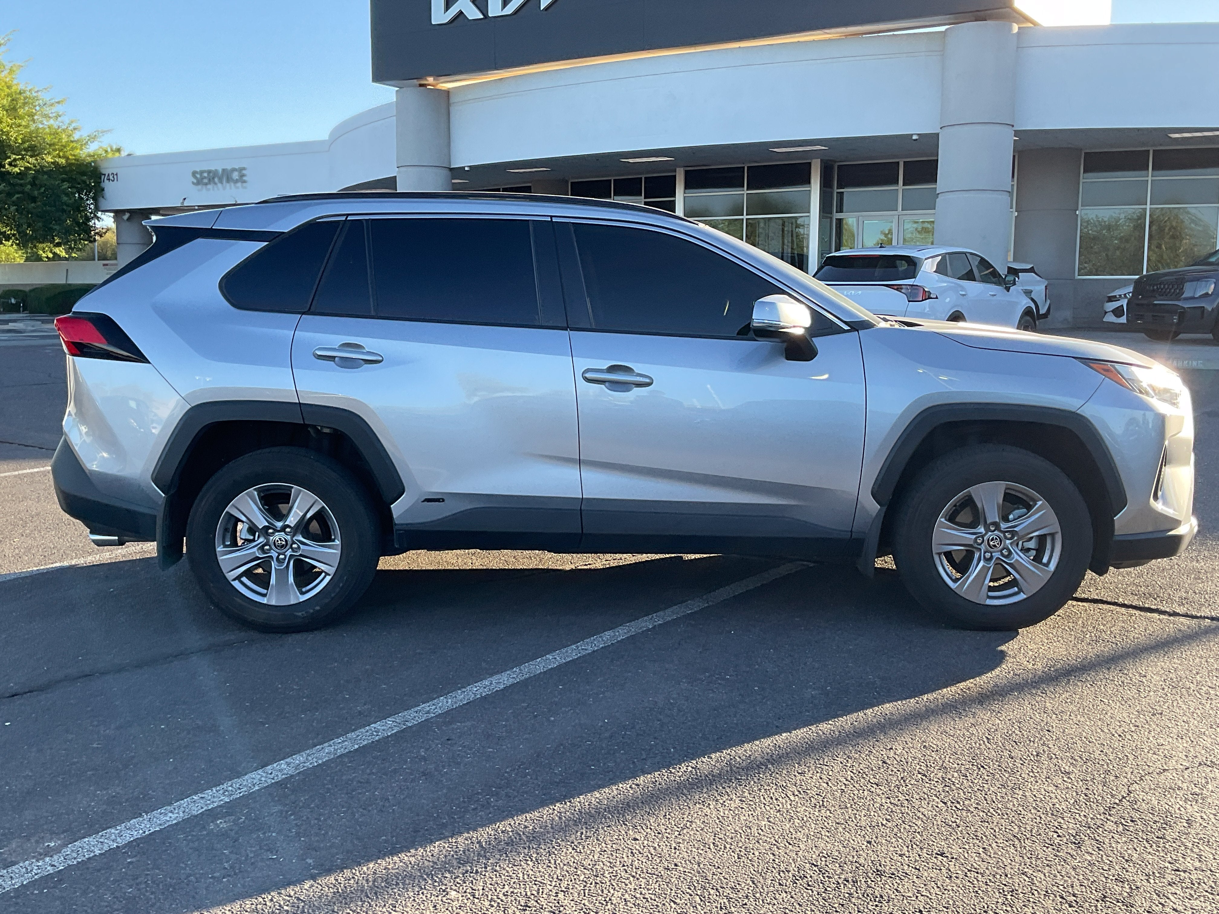 2025 Toyota RAV4 Hybrid XLE*1 OWNER/ CLEAN CARFAX