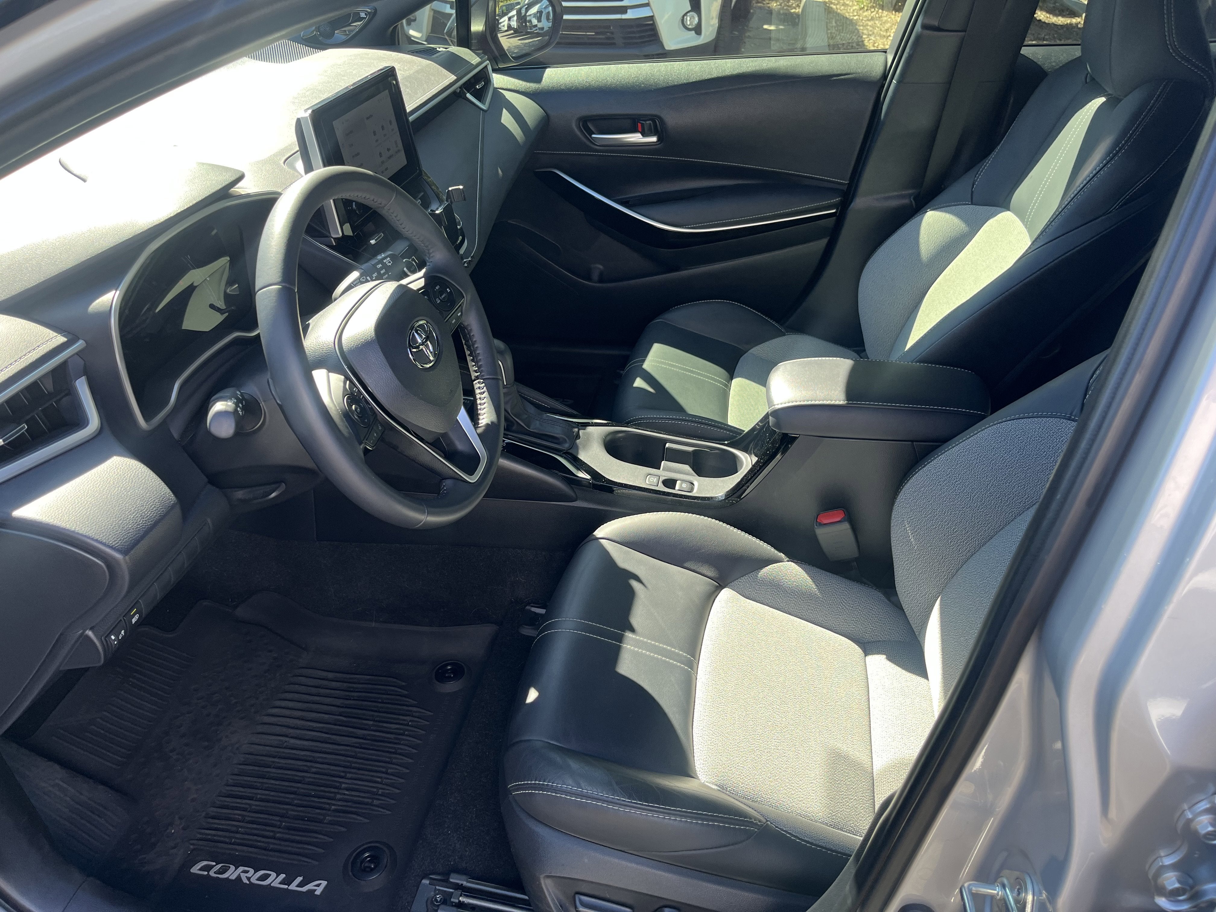 2023 Toyota Corolla Hatchback XSE* CLEAN CARFAX/ 1 OWNER