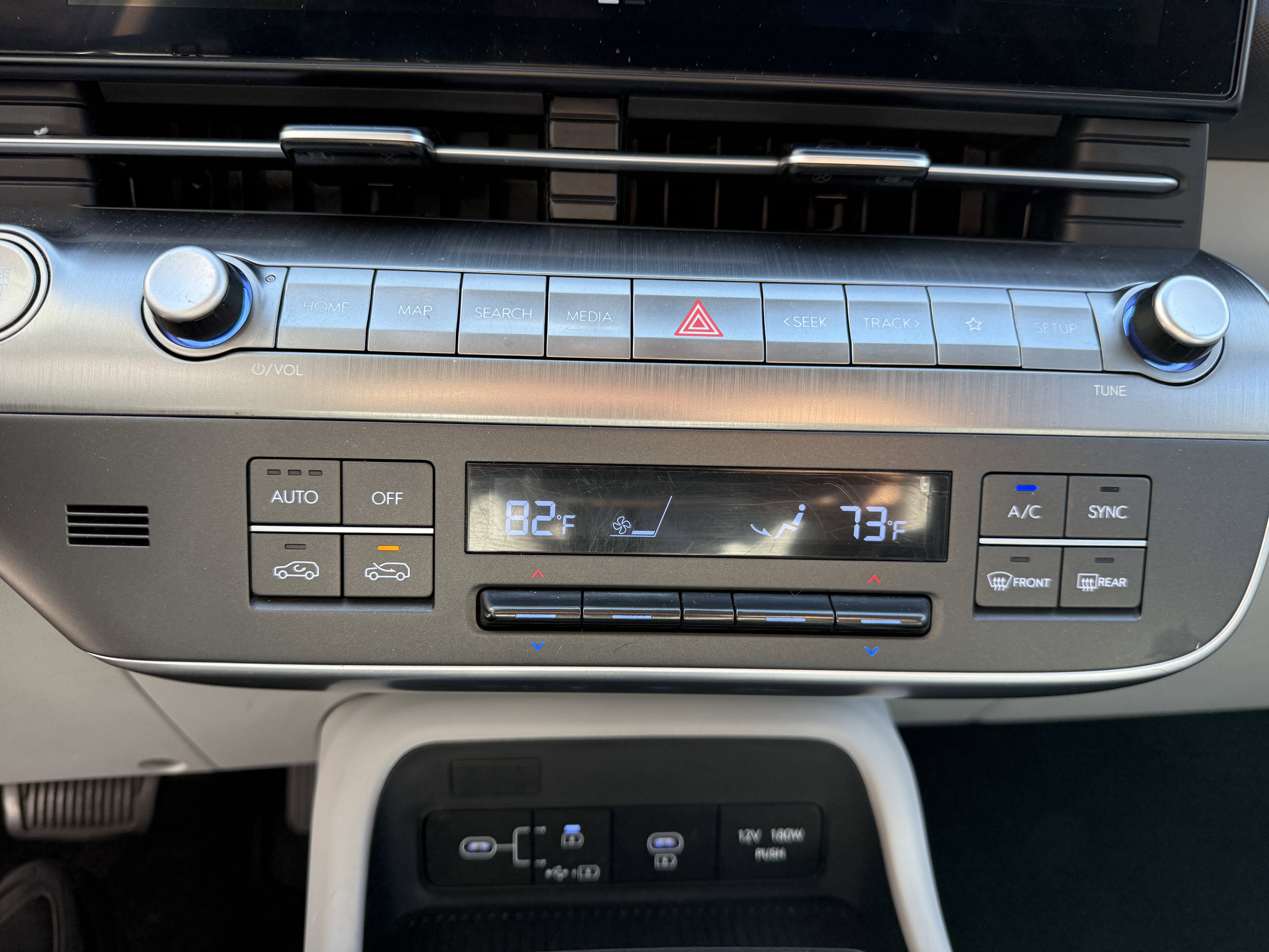 2024 Hyundai Kona SEL* CLEAN CARFAX/ 1 OWNER