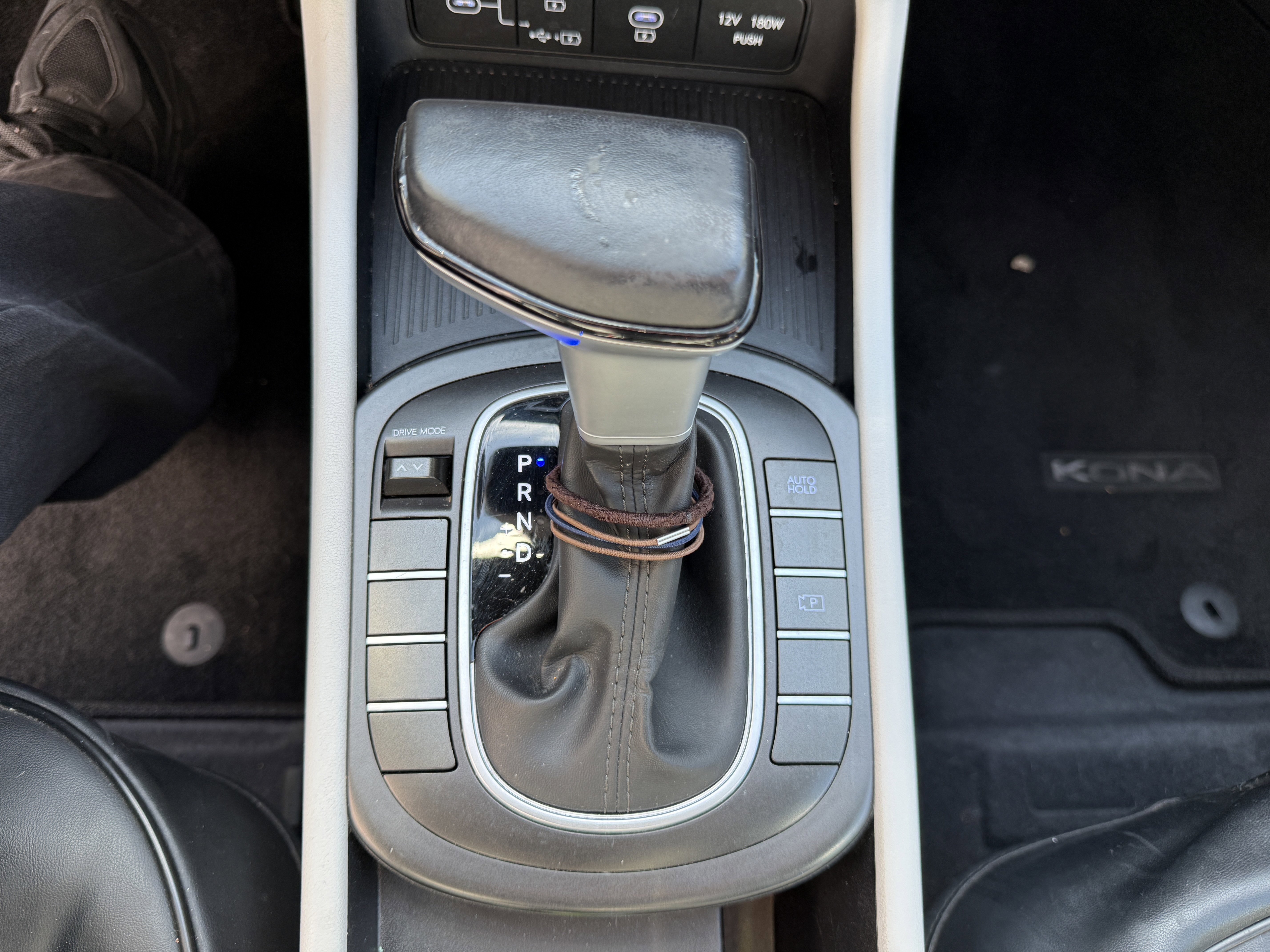 2024 Hyundai Kona SEL* CLEAN CARFAX/ 1 OWNER