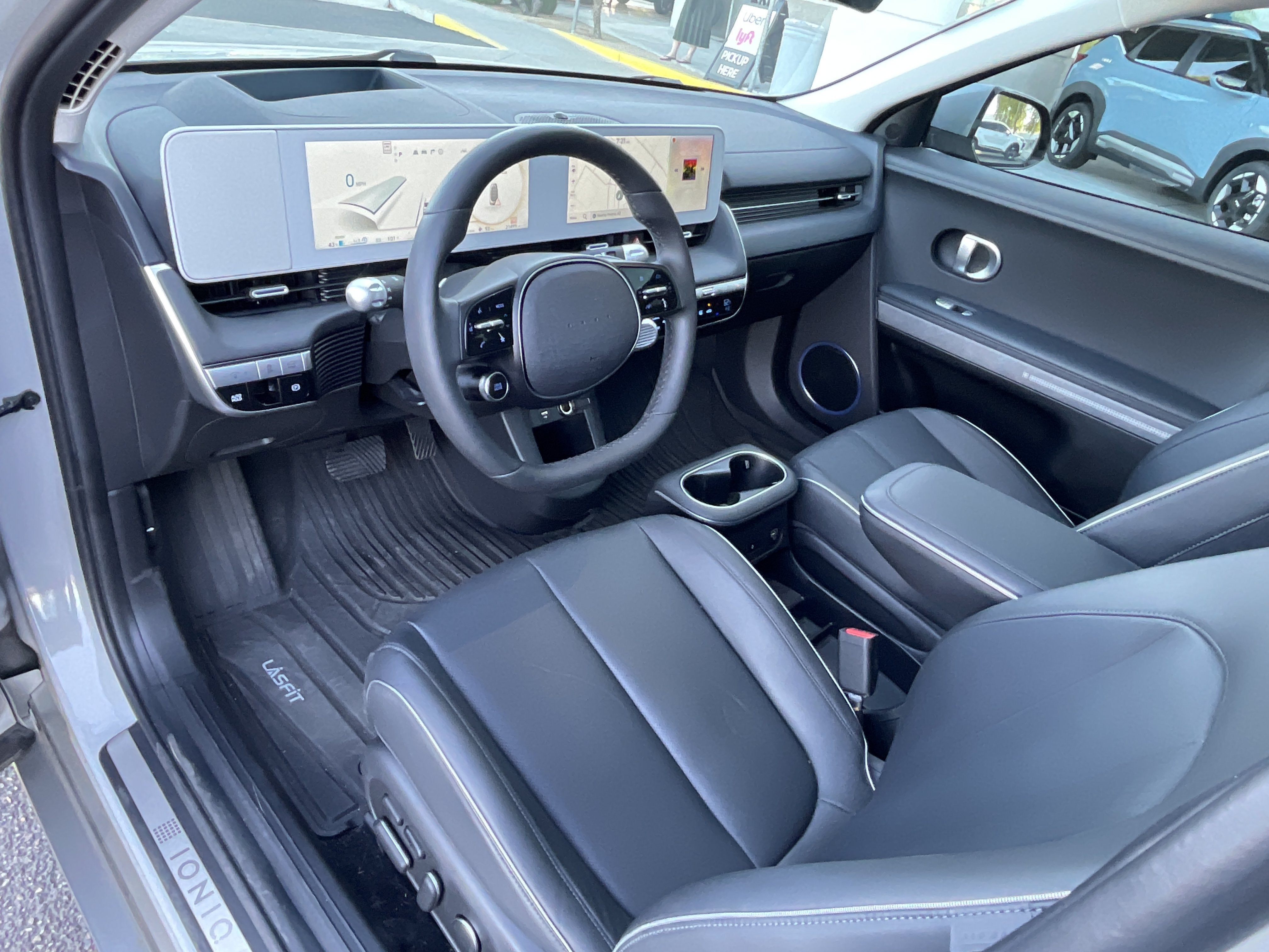 2024 Hyundai IONIQ 5 Limited**1 OWNER CLN CF**