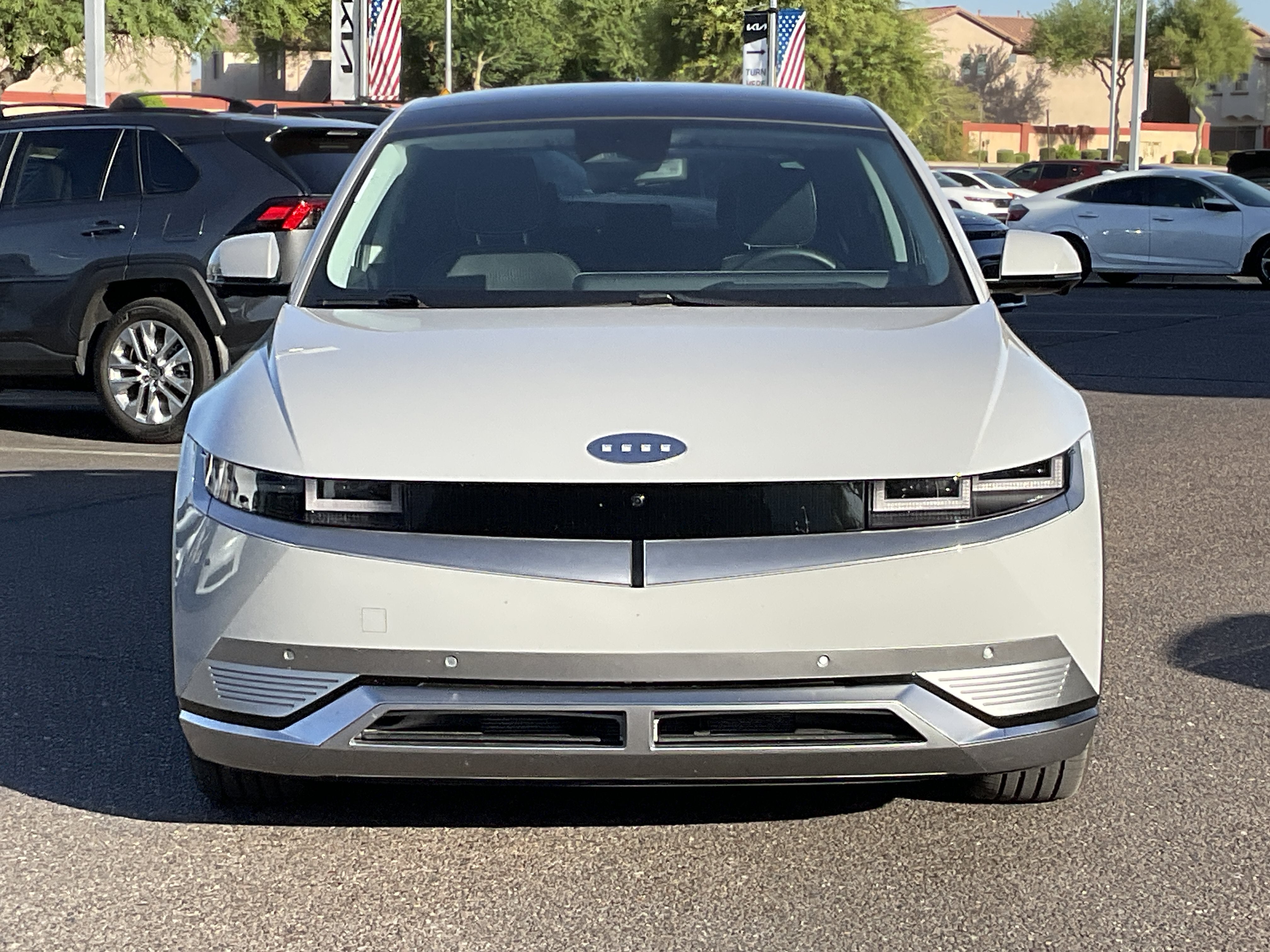 2024 Hyundai IONIQ 5 Limited**1 OWNER CLN CF**