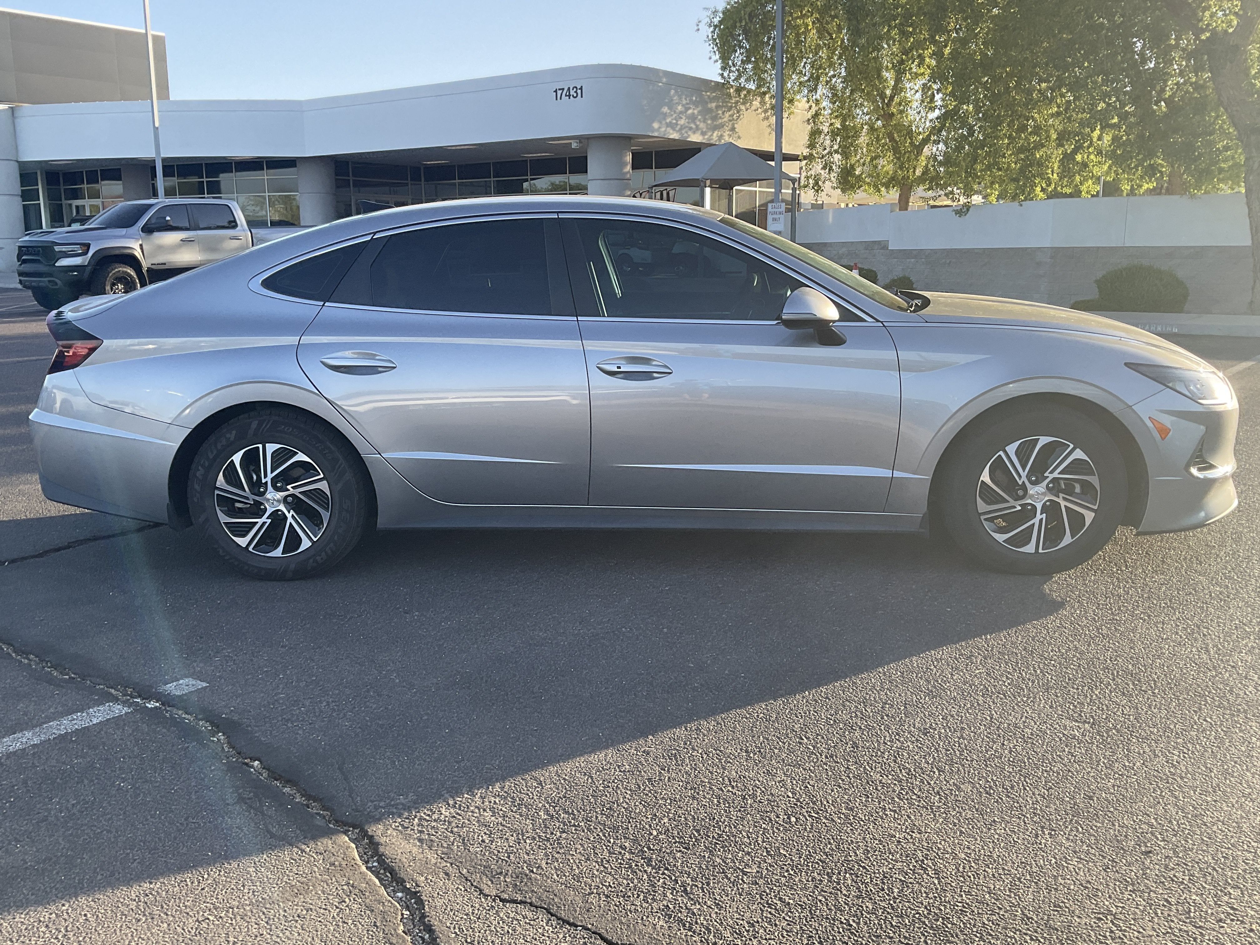 2022 Hyundai Sonata Hybrid Blue