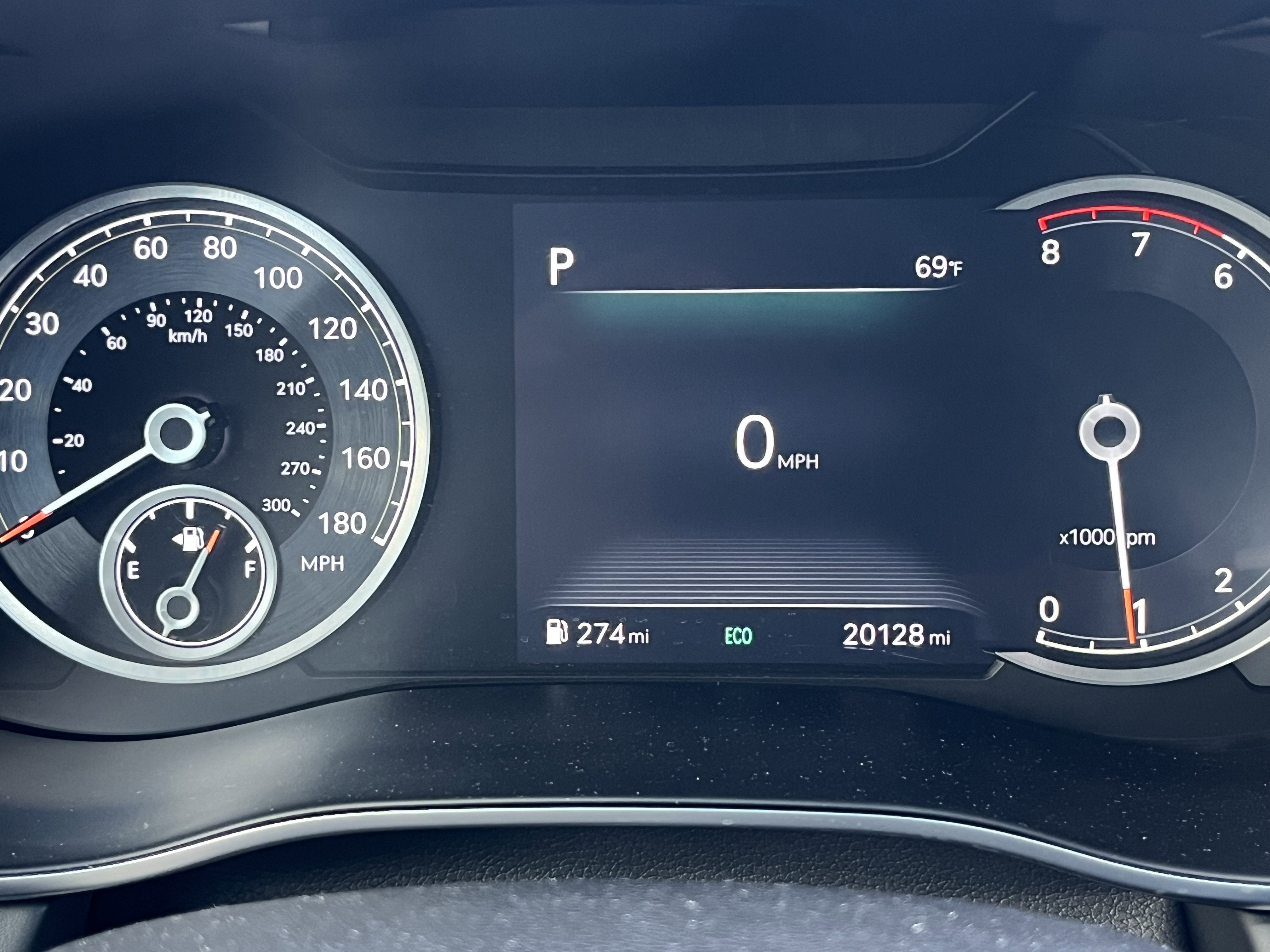 2022 Genesis G70 2.0T* LOW MILES/ CLEAN CAFAX