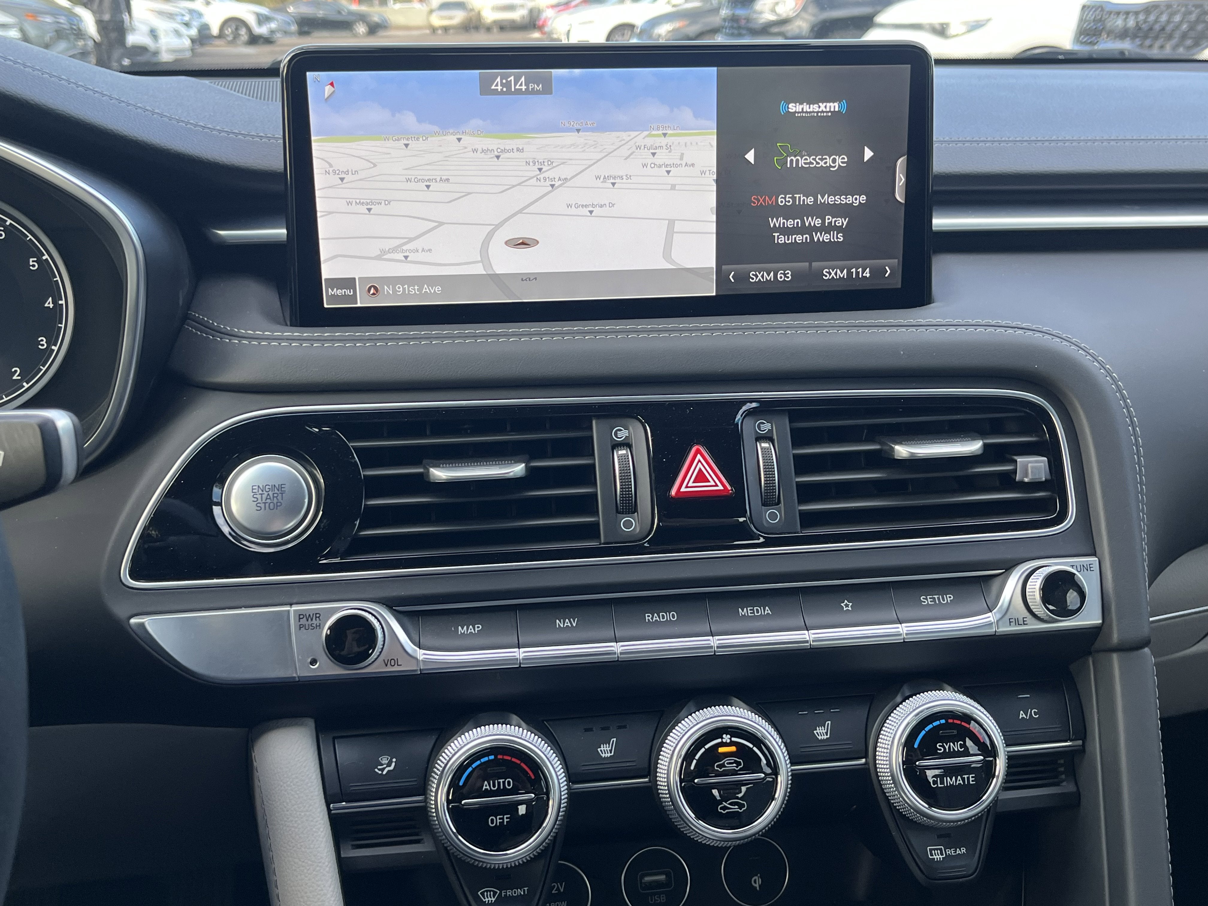 2022 Genesis G70 2.0T* LOW MILES/ CLEAN CAFAX