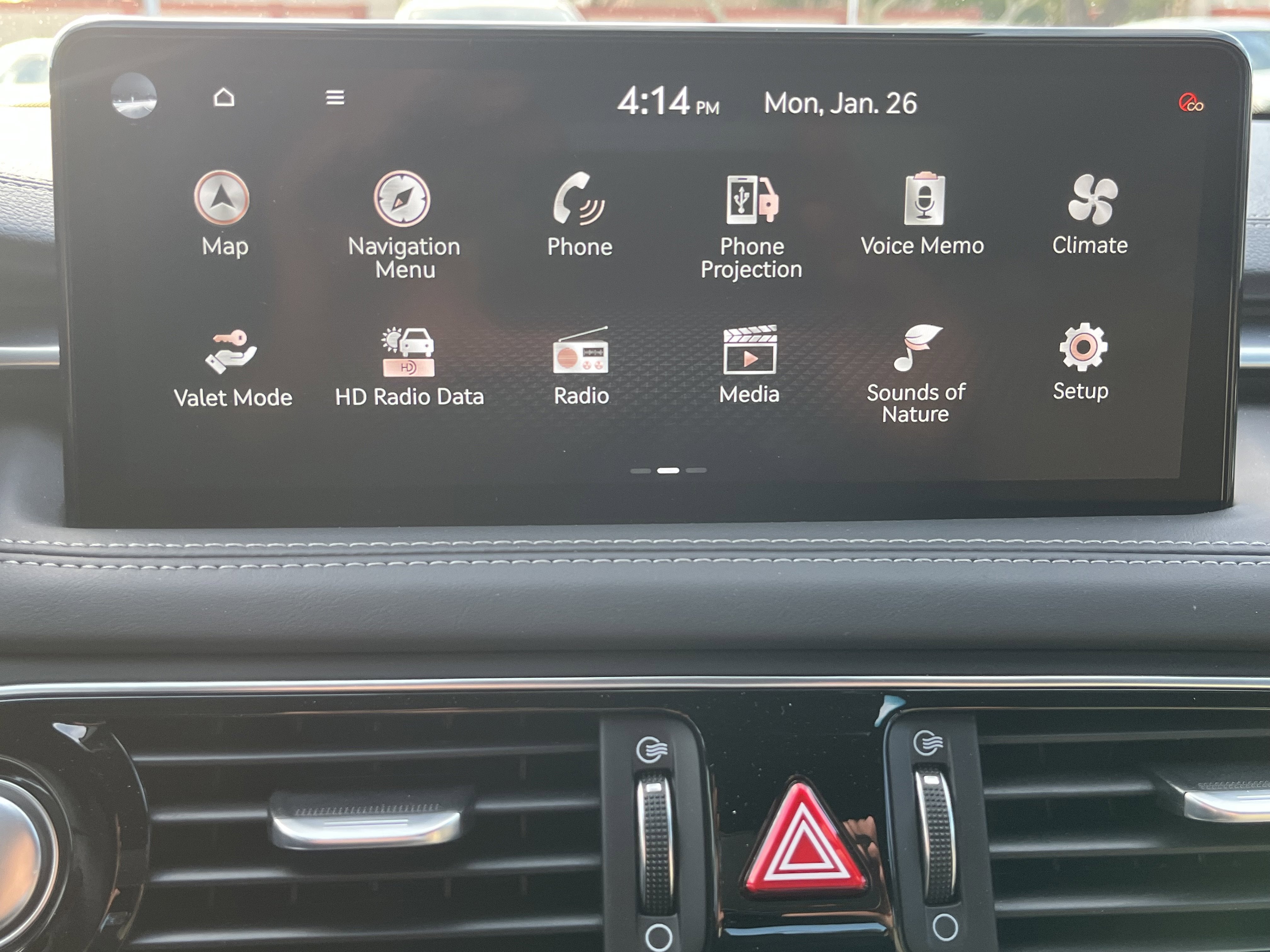 2022 Genesis G70 2.0T* LOW MILES/ CLEAN CAFAX