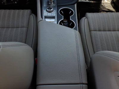 2022 Genesis G70 2.0T* LOW MILES/ CLEAN CAFAX