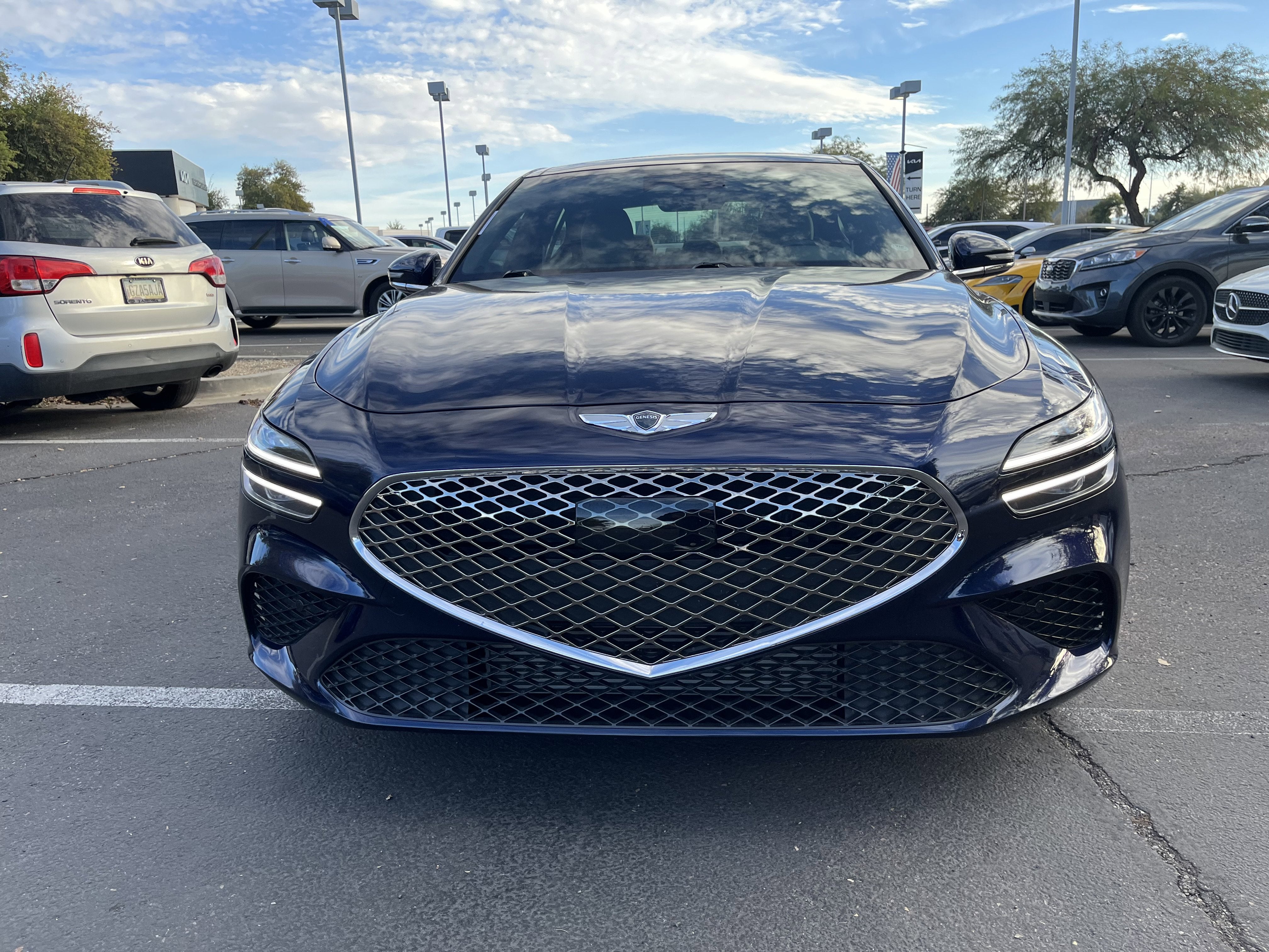 2022 Genesis G70 2.0T* LOW MILES/ CLEAN CAFAX