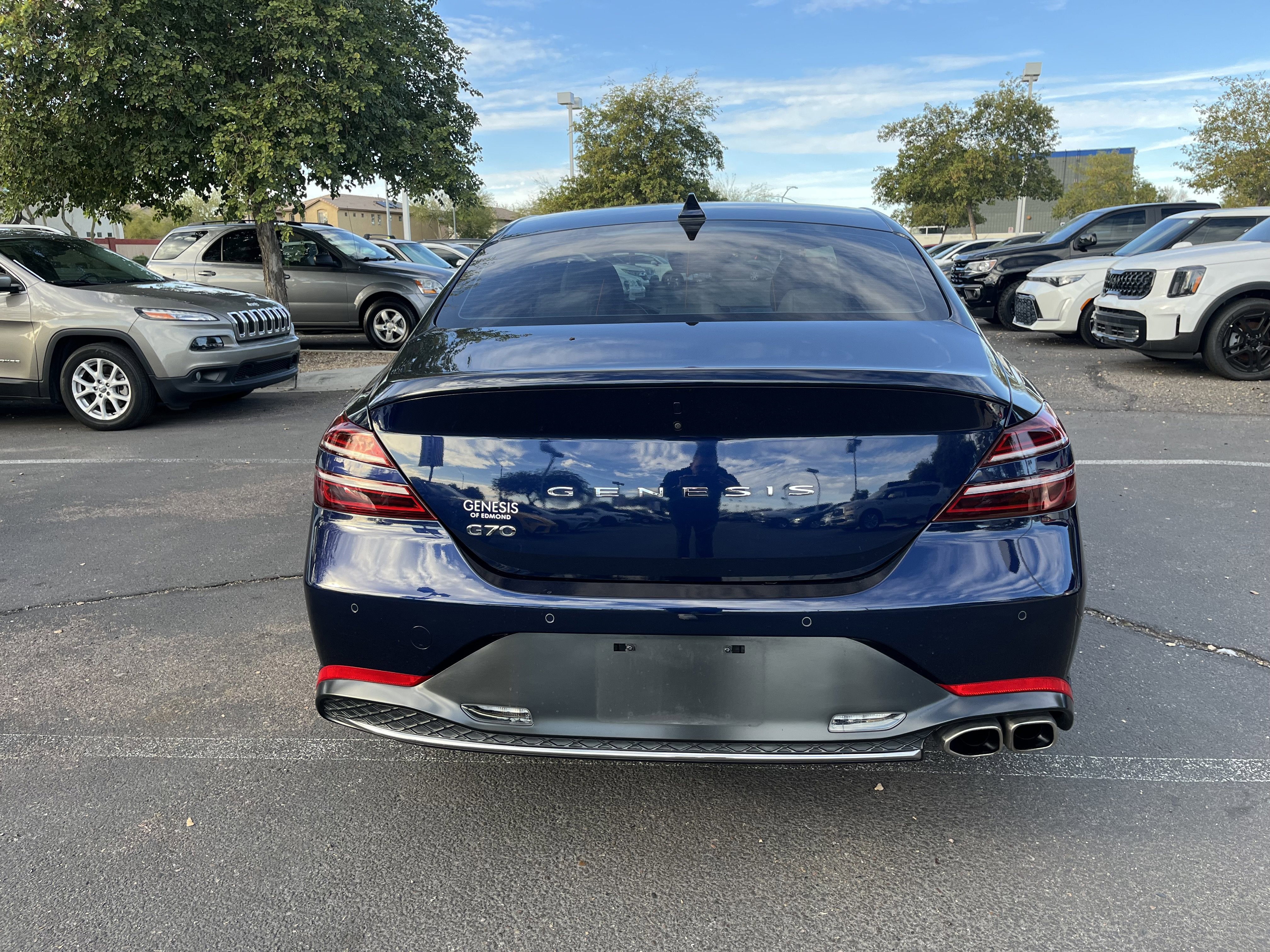 2022 Genesis G70 2.0T* LOW MILES/ CLEAN CAFAX