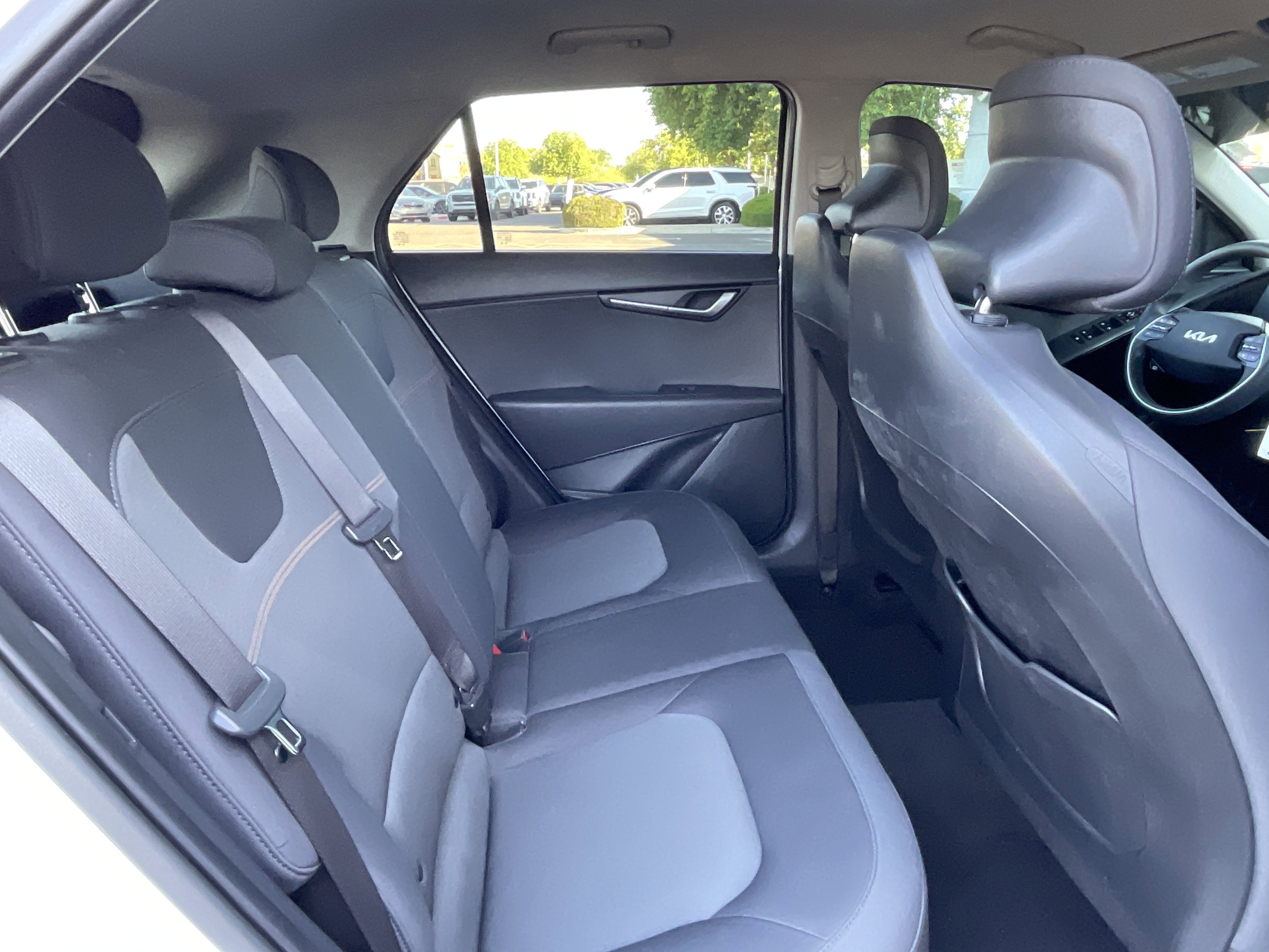 2024 Kia Niro LX* 1 OWNER/ CLEAN CARFAX