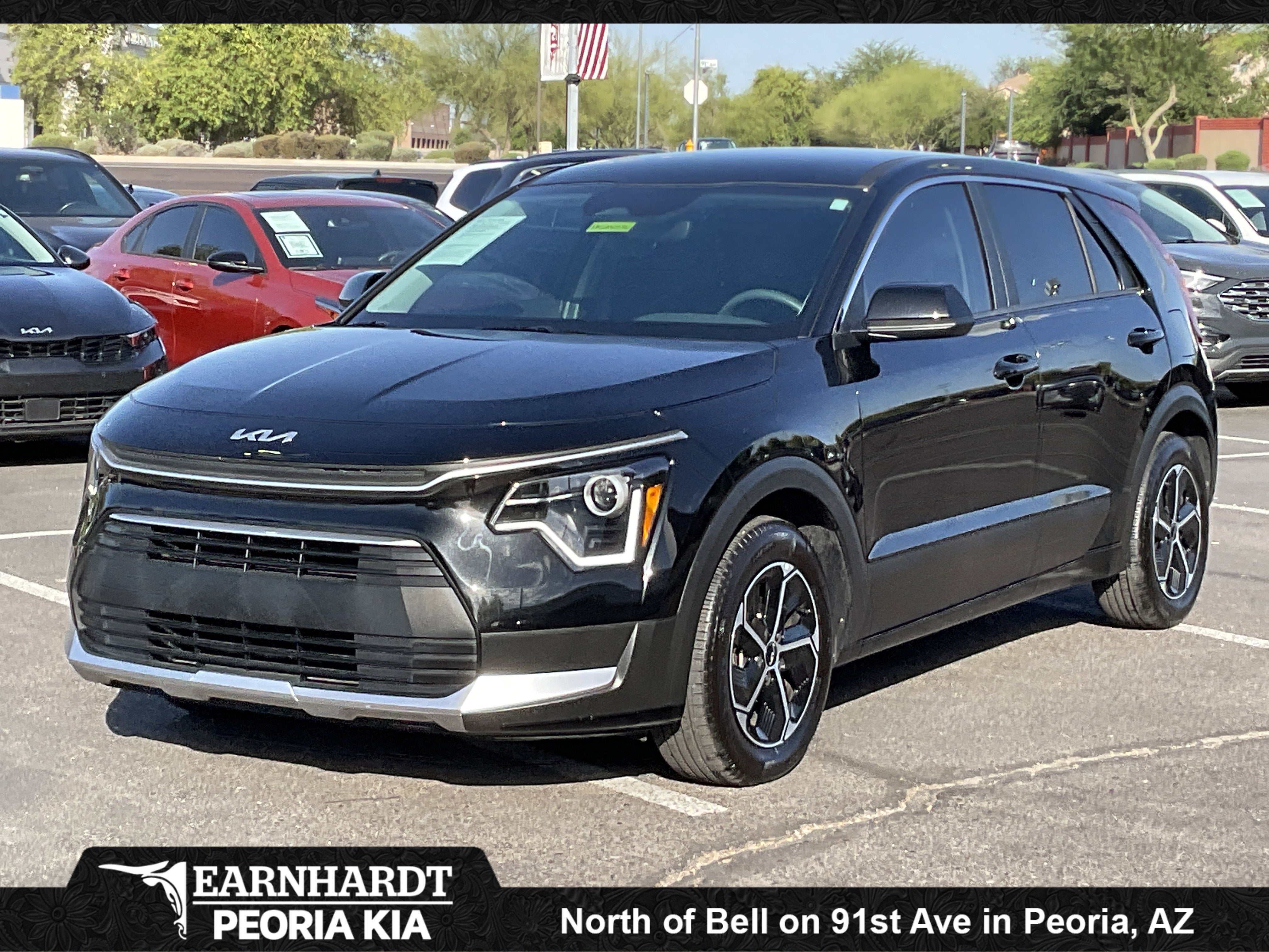 2025 Kia Niro LX HEV's photo