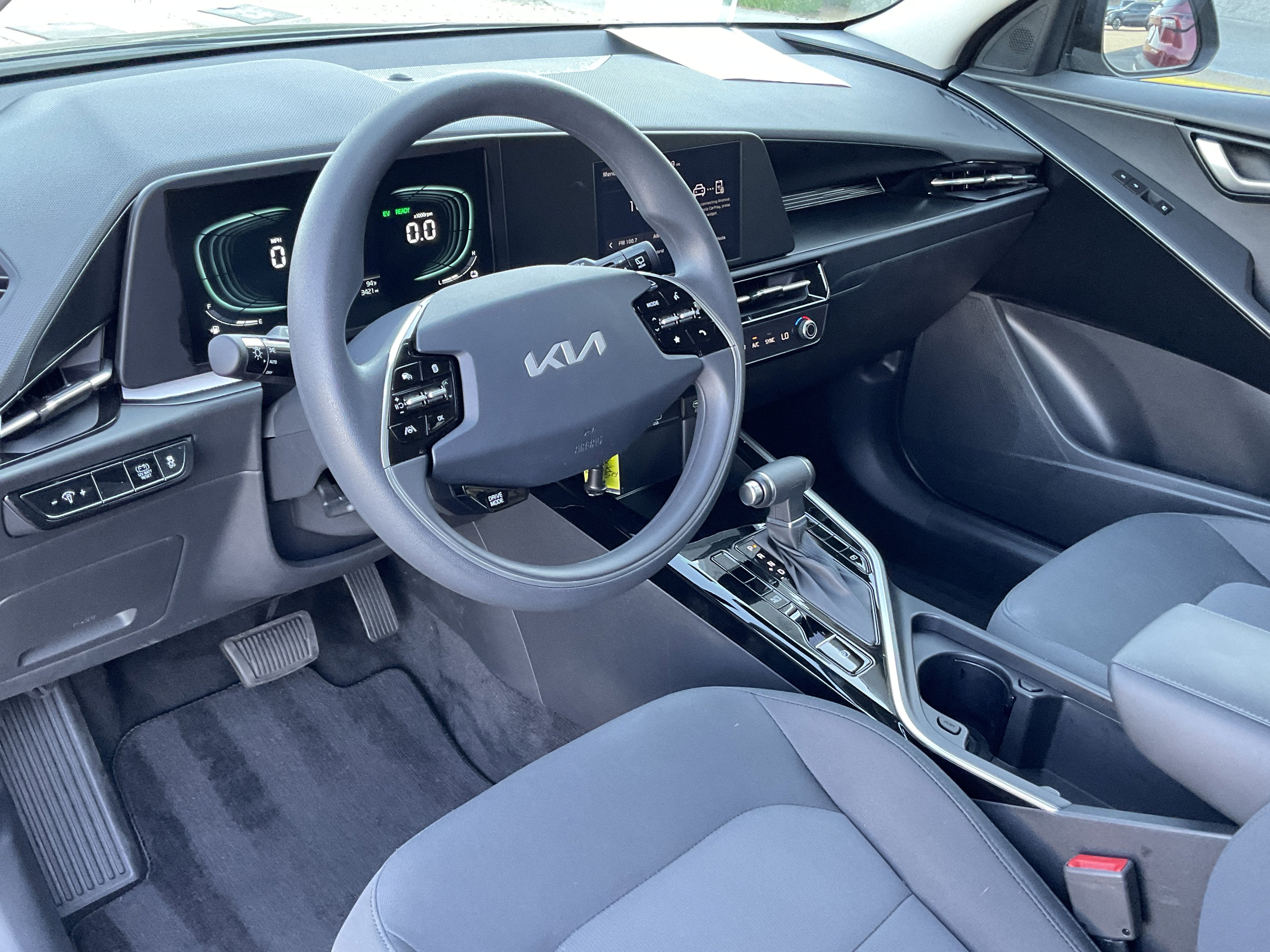 2025 Kia Niro LX