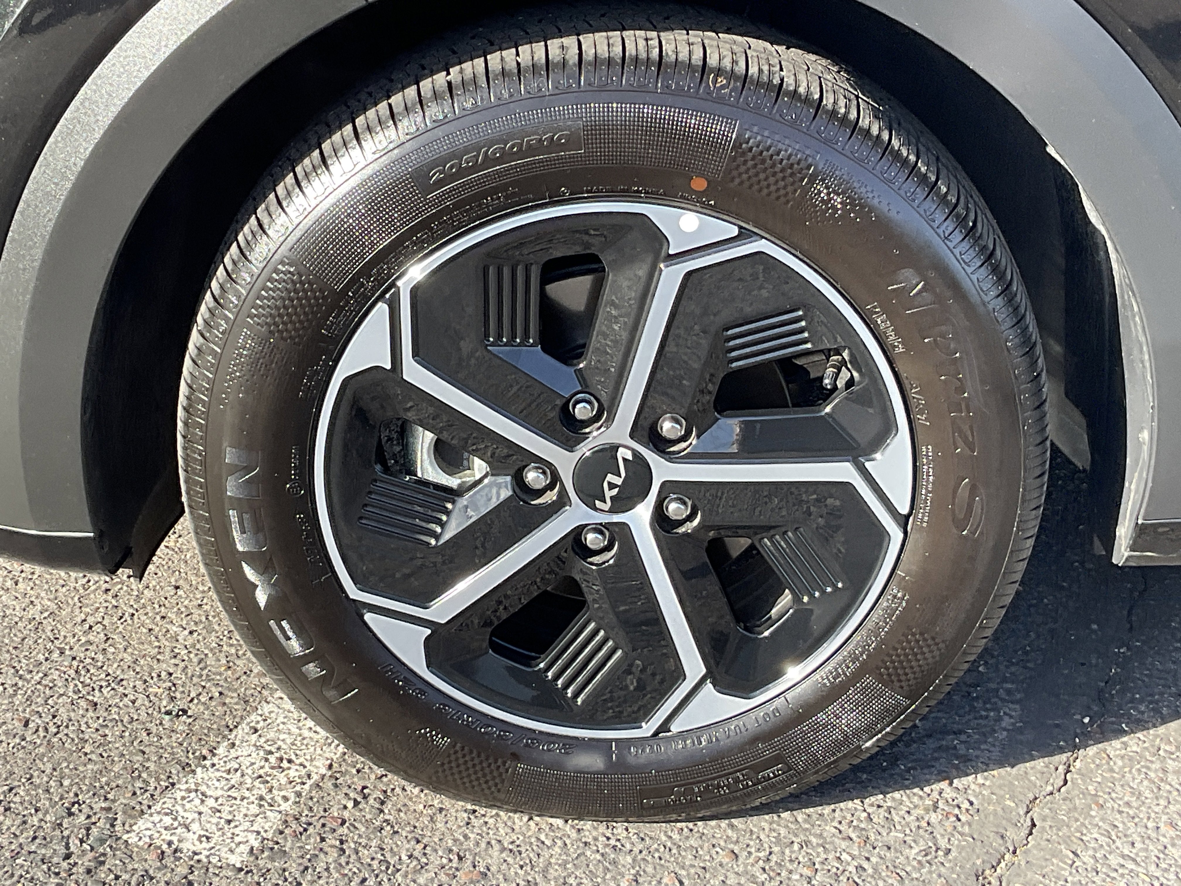 2025 Kia Niro LX