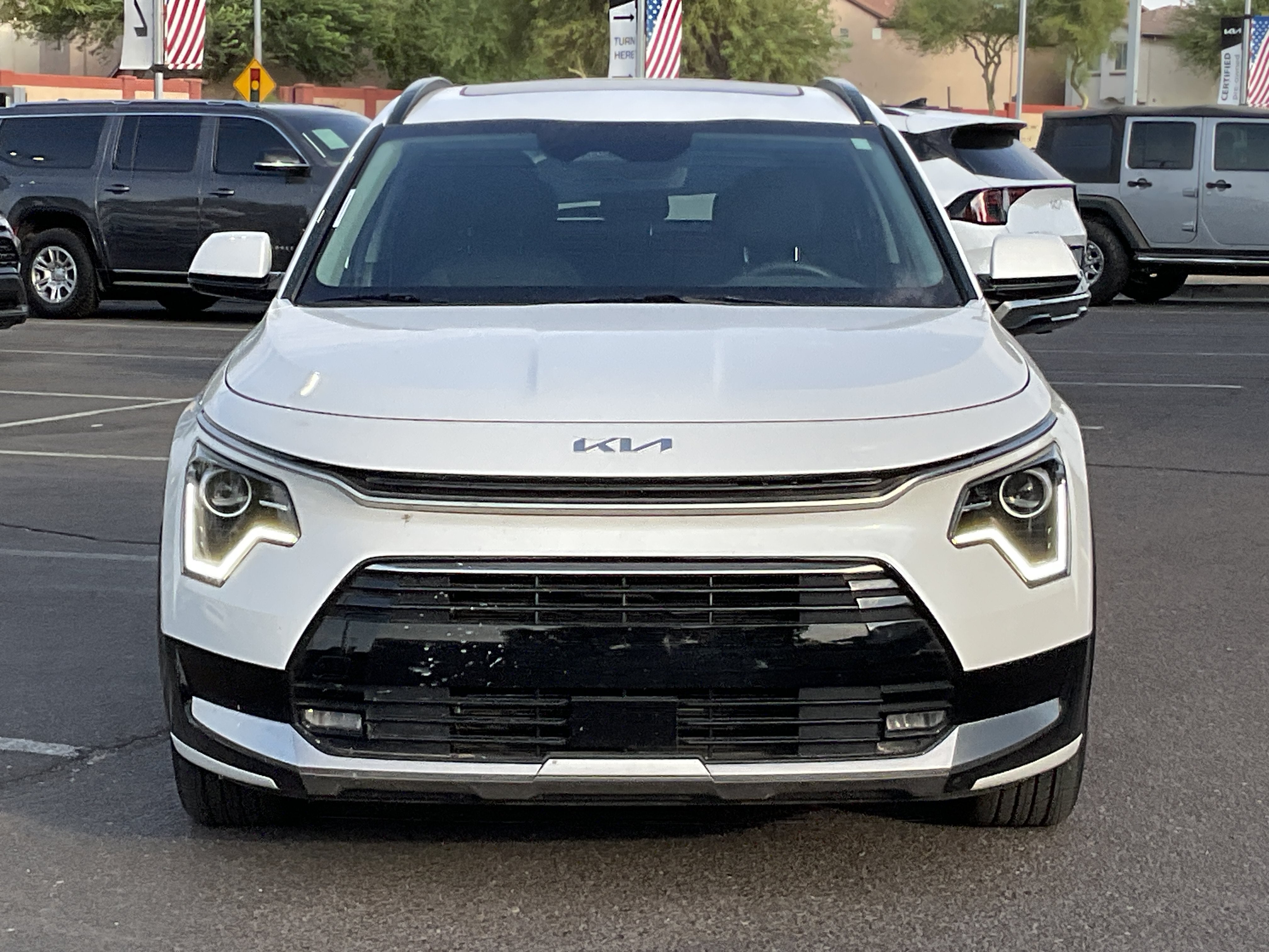 2023 Kia Niro EX Touring**1 OWN CLN CF LOW MILES