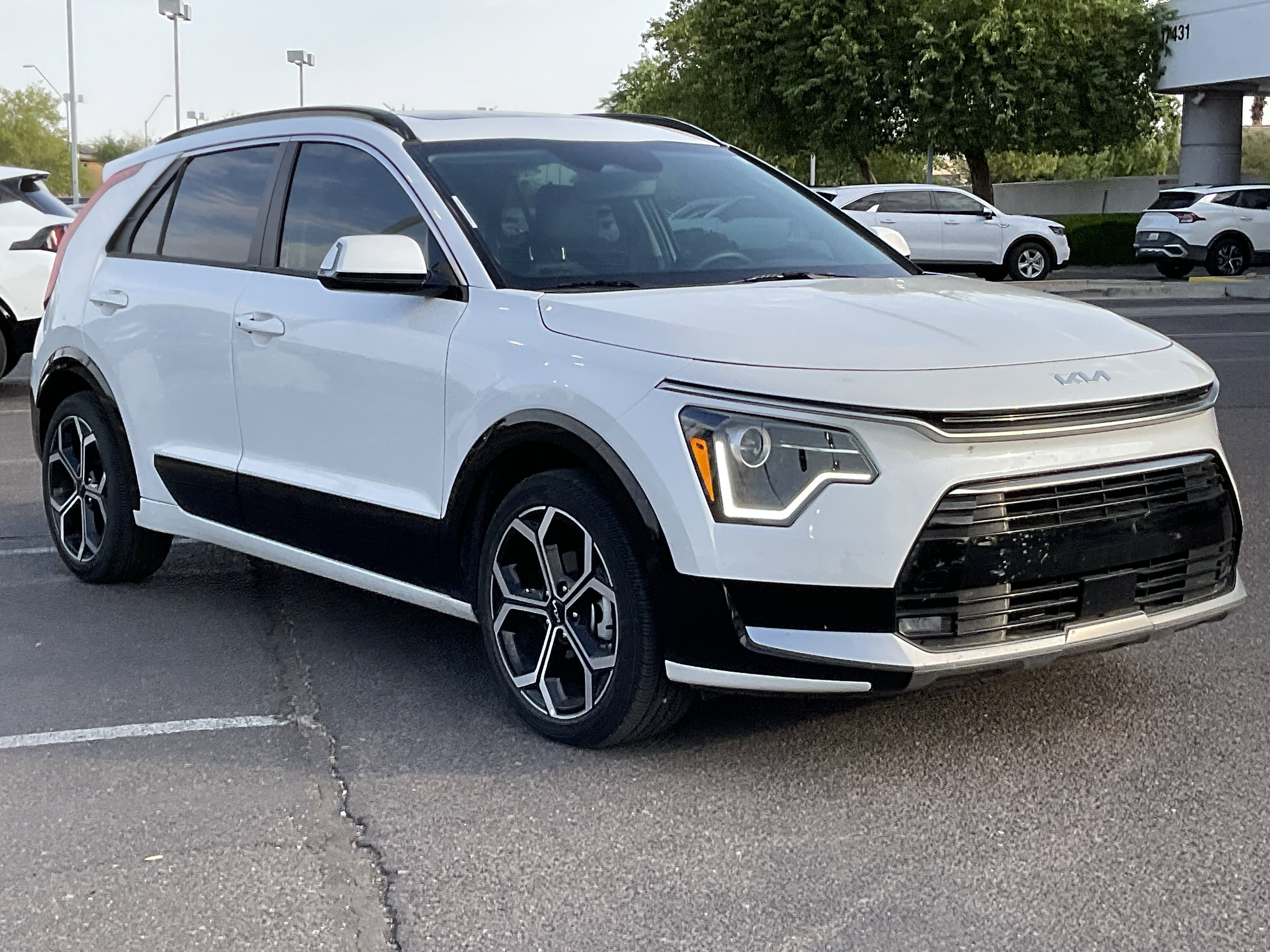 2023 Kia Niro EX Touring**1 OWN CLN CF LOW MILES