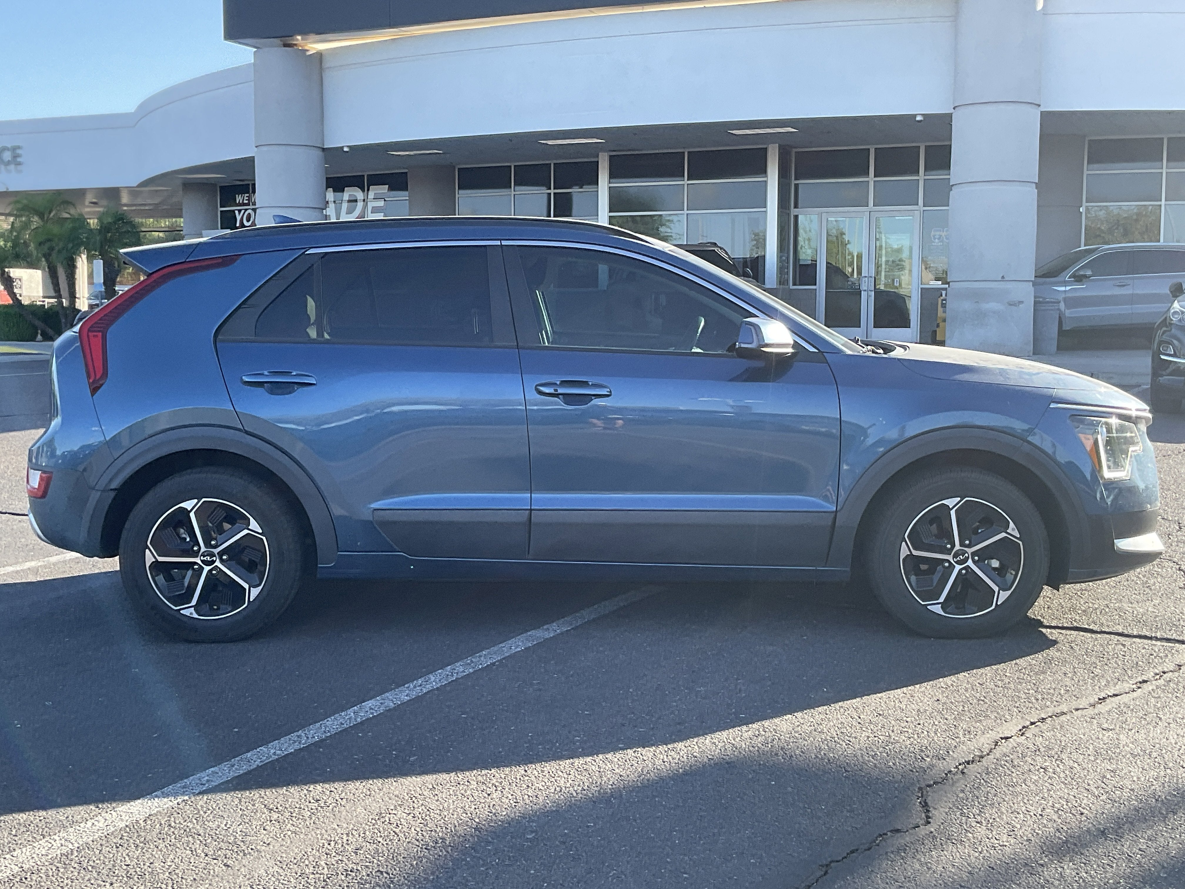 2024 Kia Niro EX* CLEAN CARFAX/ 1 OWNER