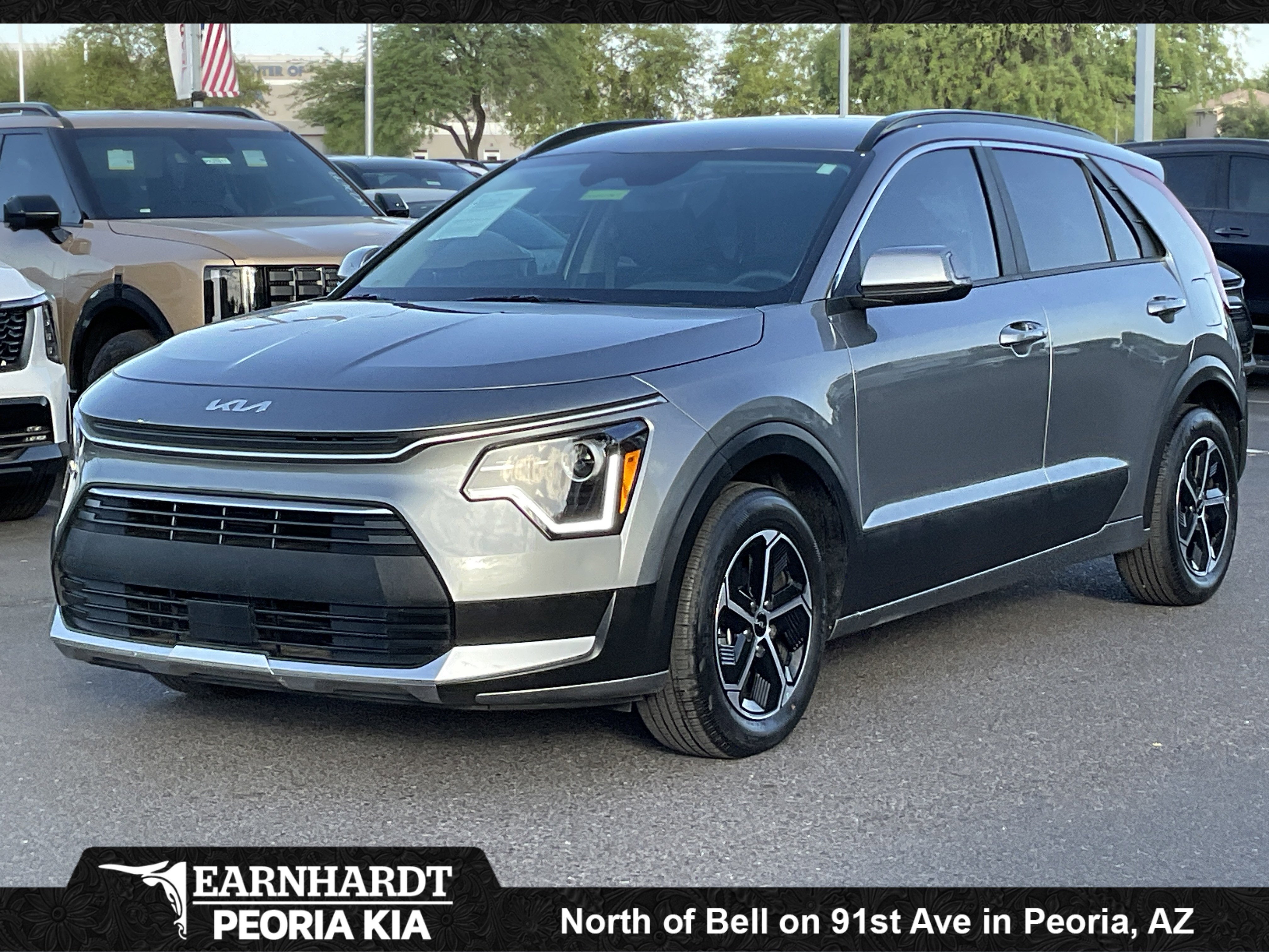 2025 Kia Niro EX HEV's photo