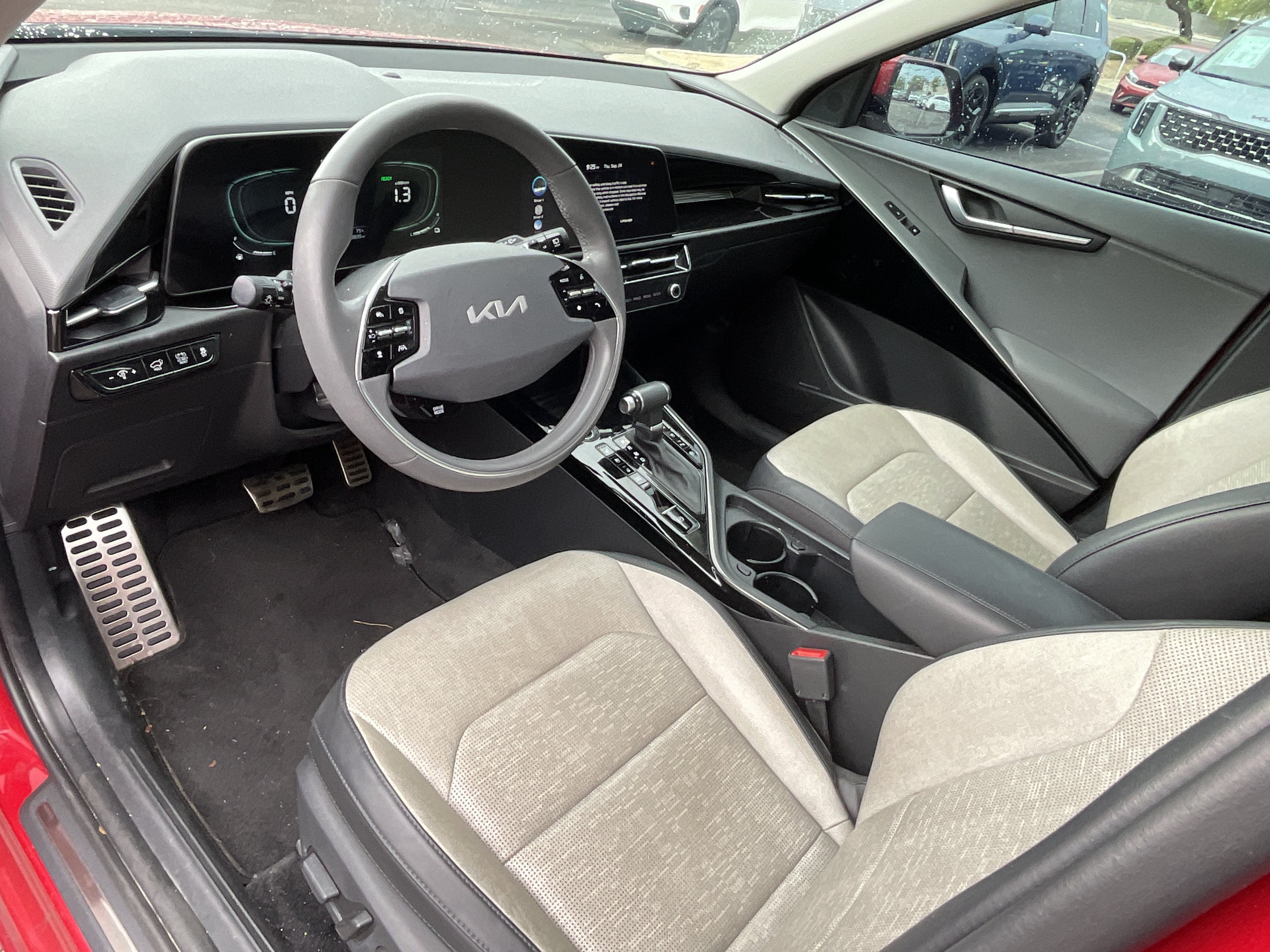2023 Kia Niro SX Touring