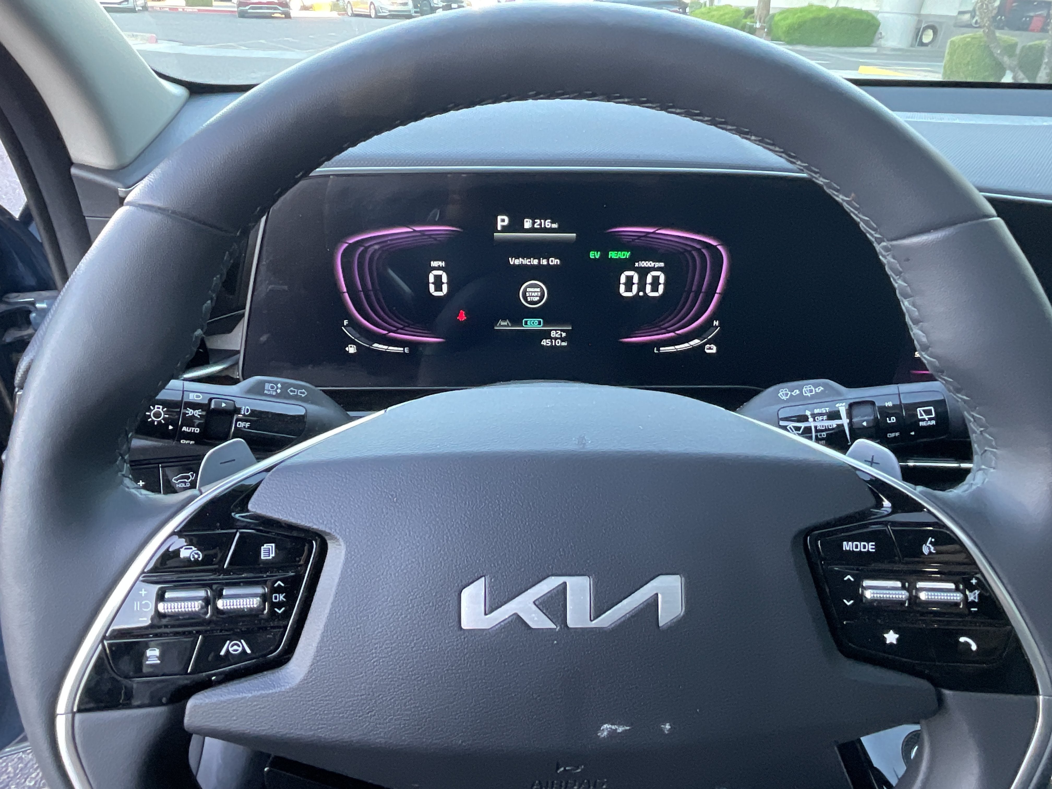 2024 Kia Niro SX