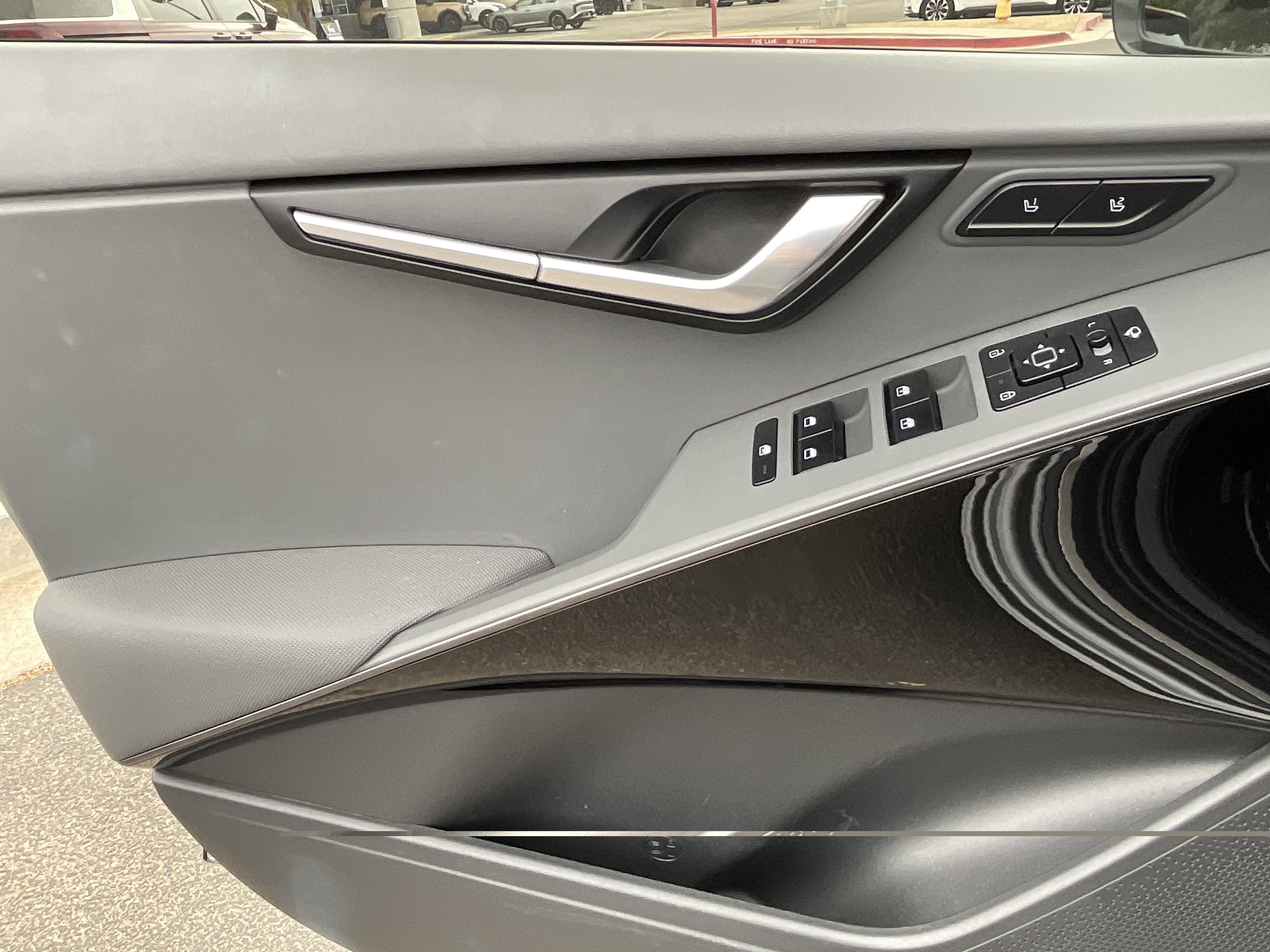 2024 Kia Niro SX