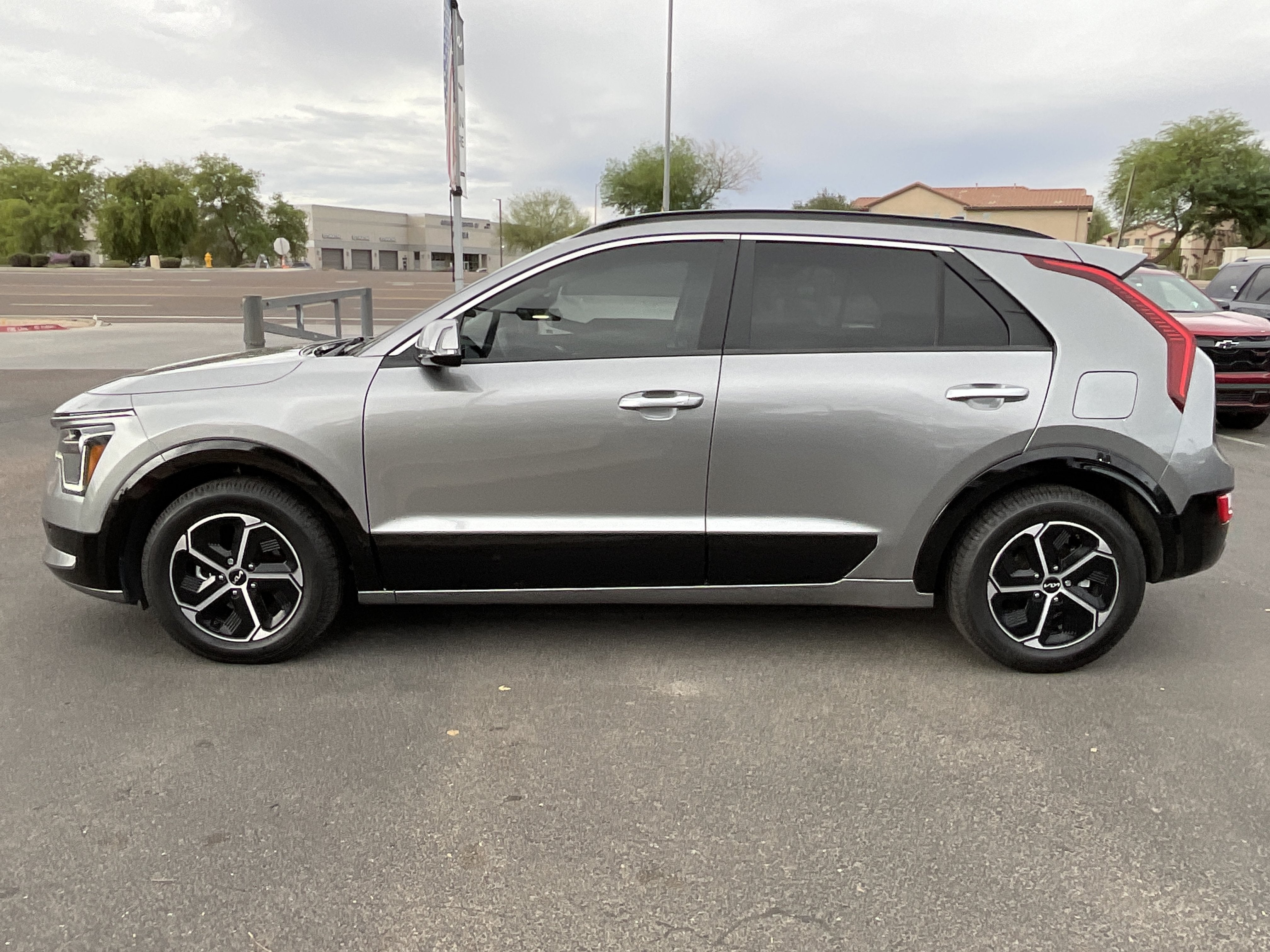 2024 Kia Niro SX