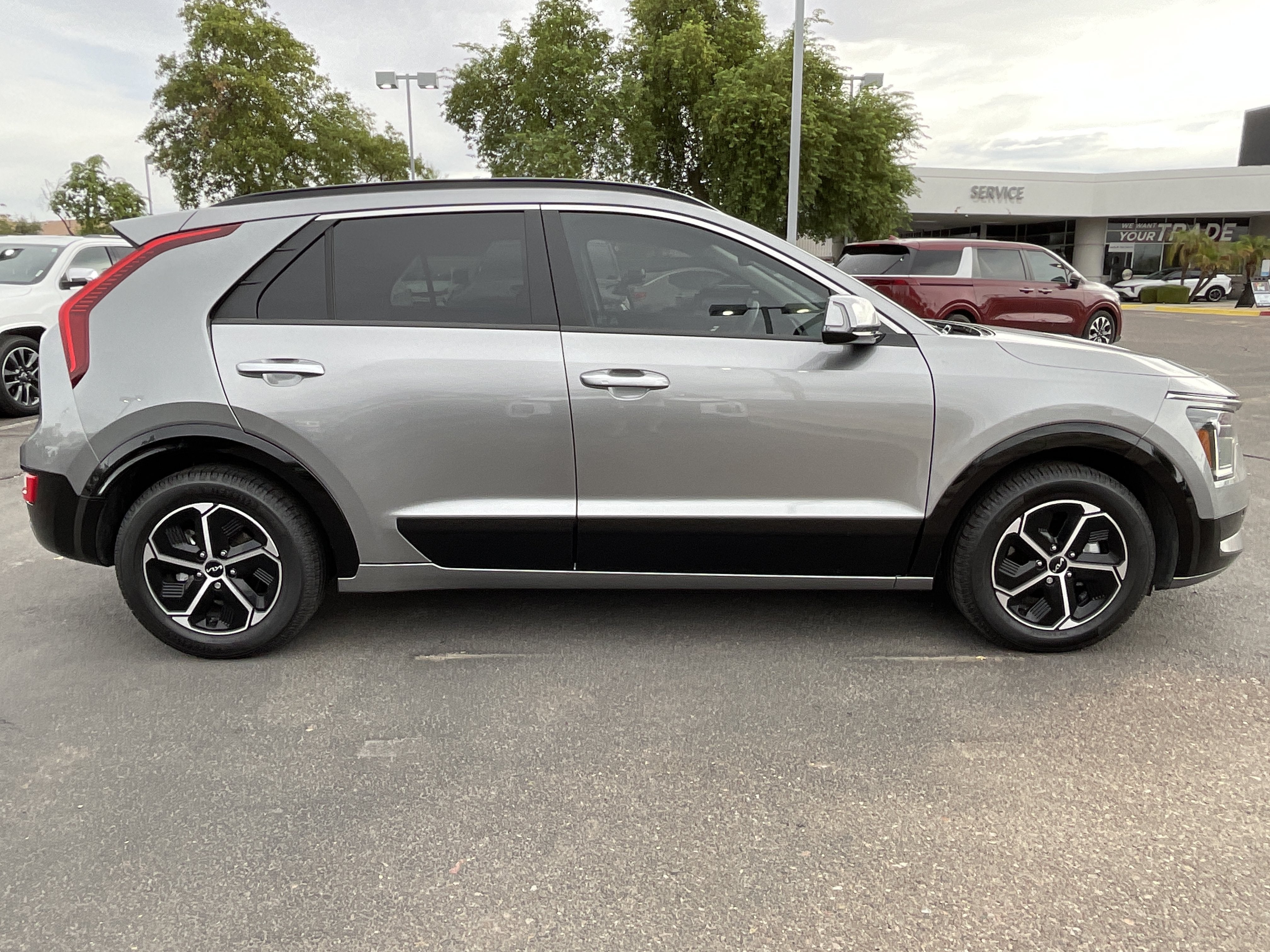 2024 Kia Niro SX