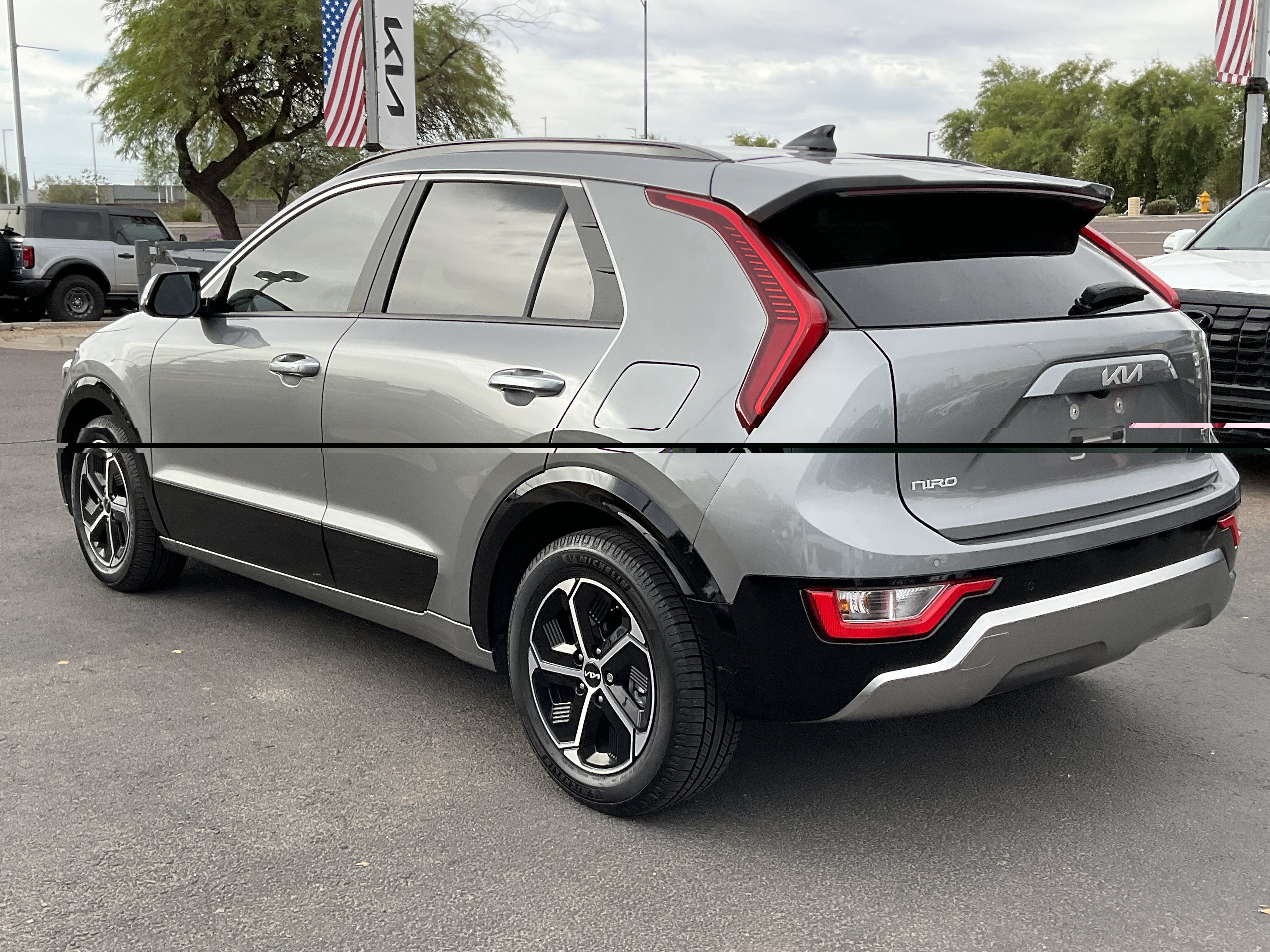 2024 Kia Niro SX