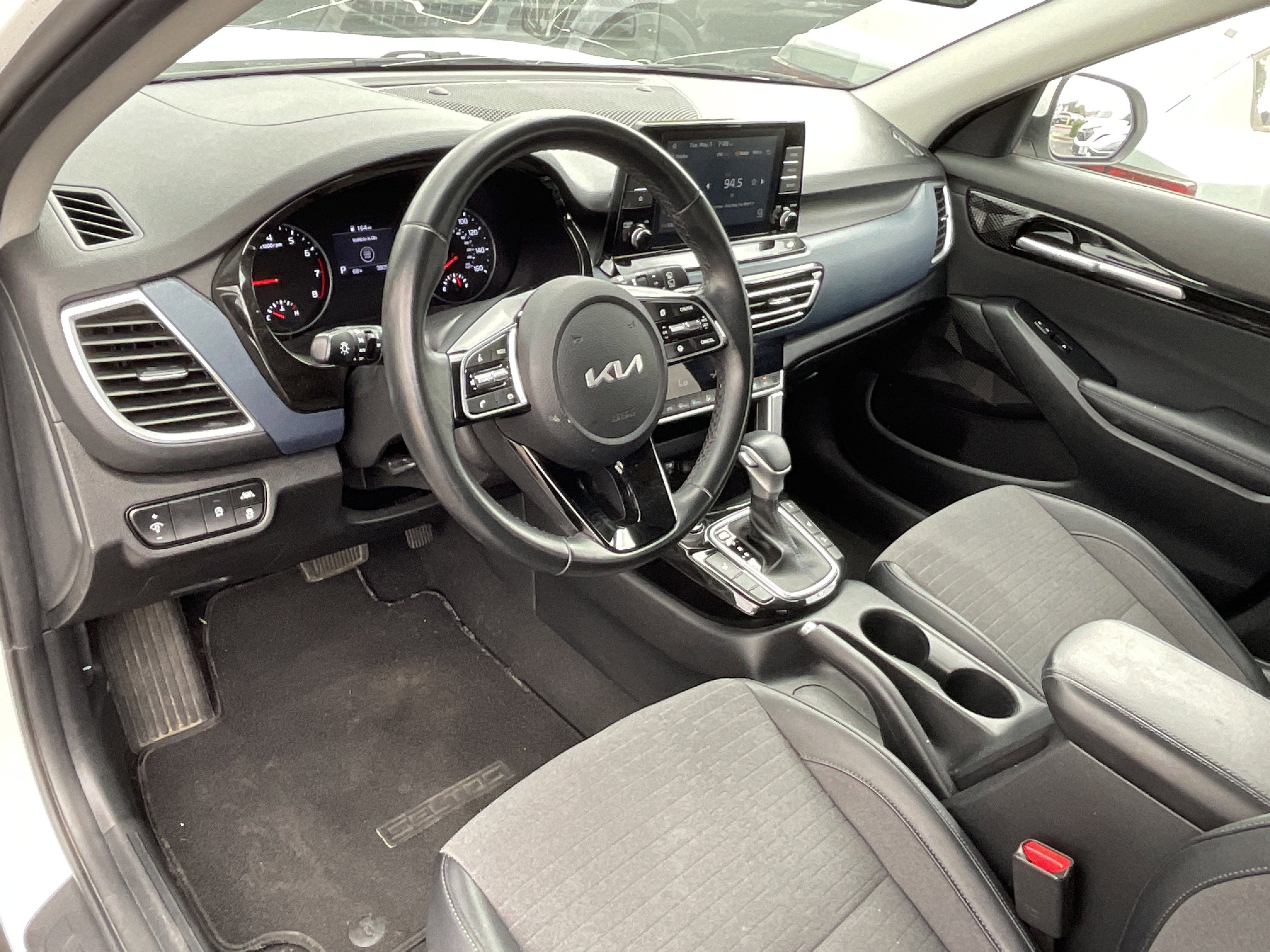 2023 Kia Seltos S* 1 OWNER/ CLEAN CARFAX