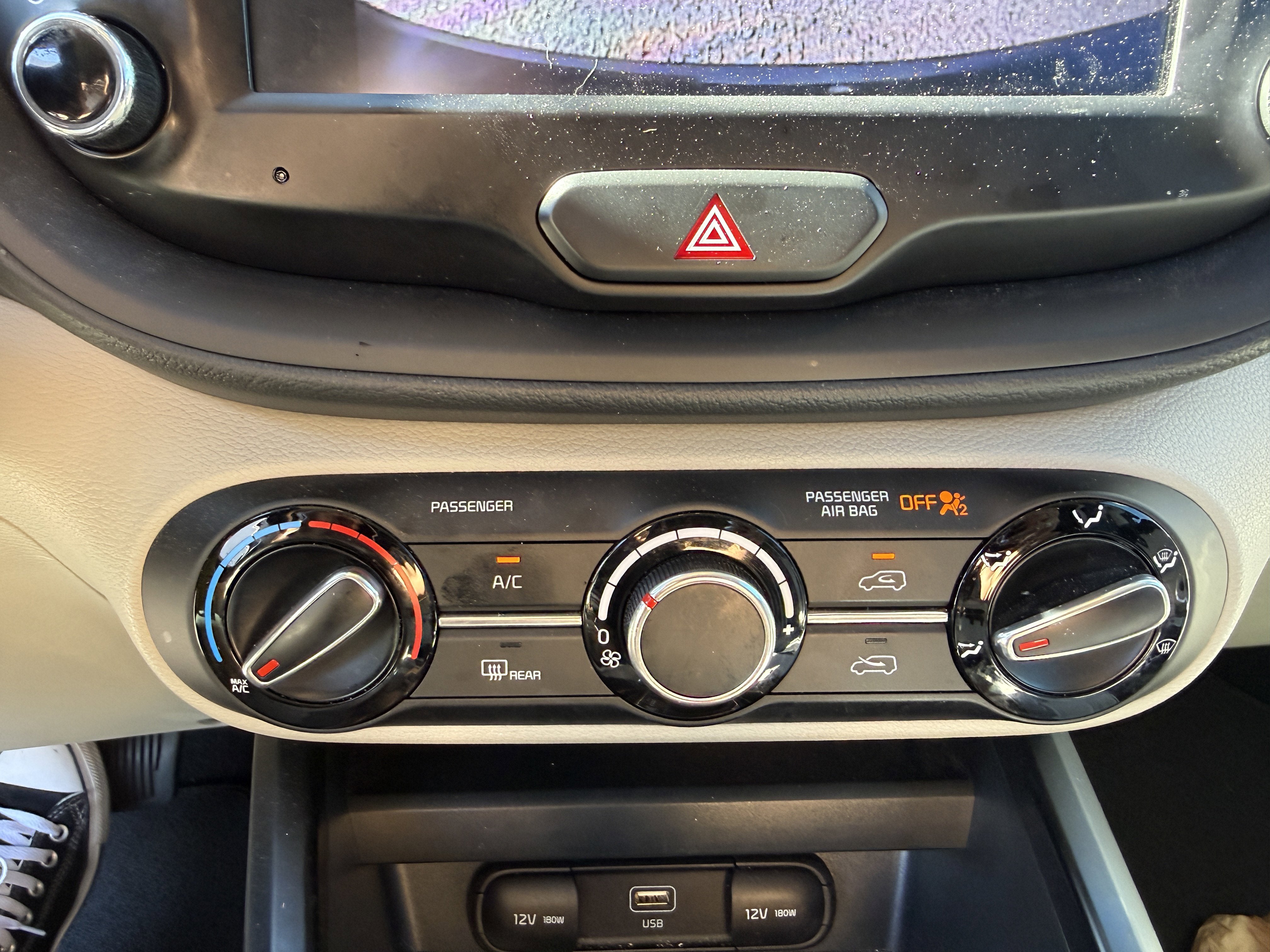 2023 Kia Soul LX*CLEAN CARFAX/ LOW MILES