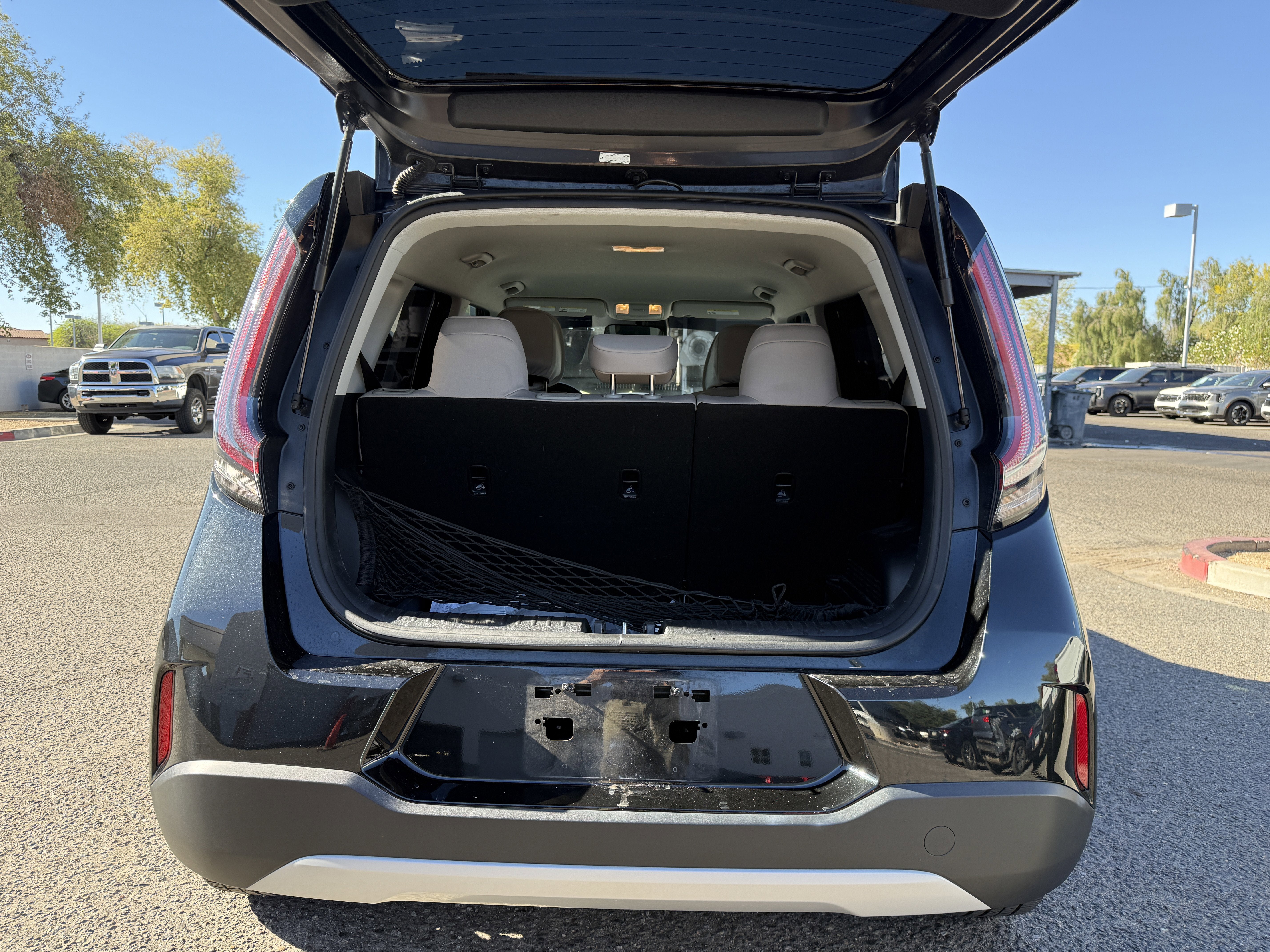 2023 Kia Soul LX*CLEAN CARFAX/ LOW MILES