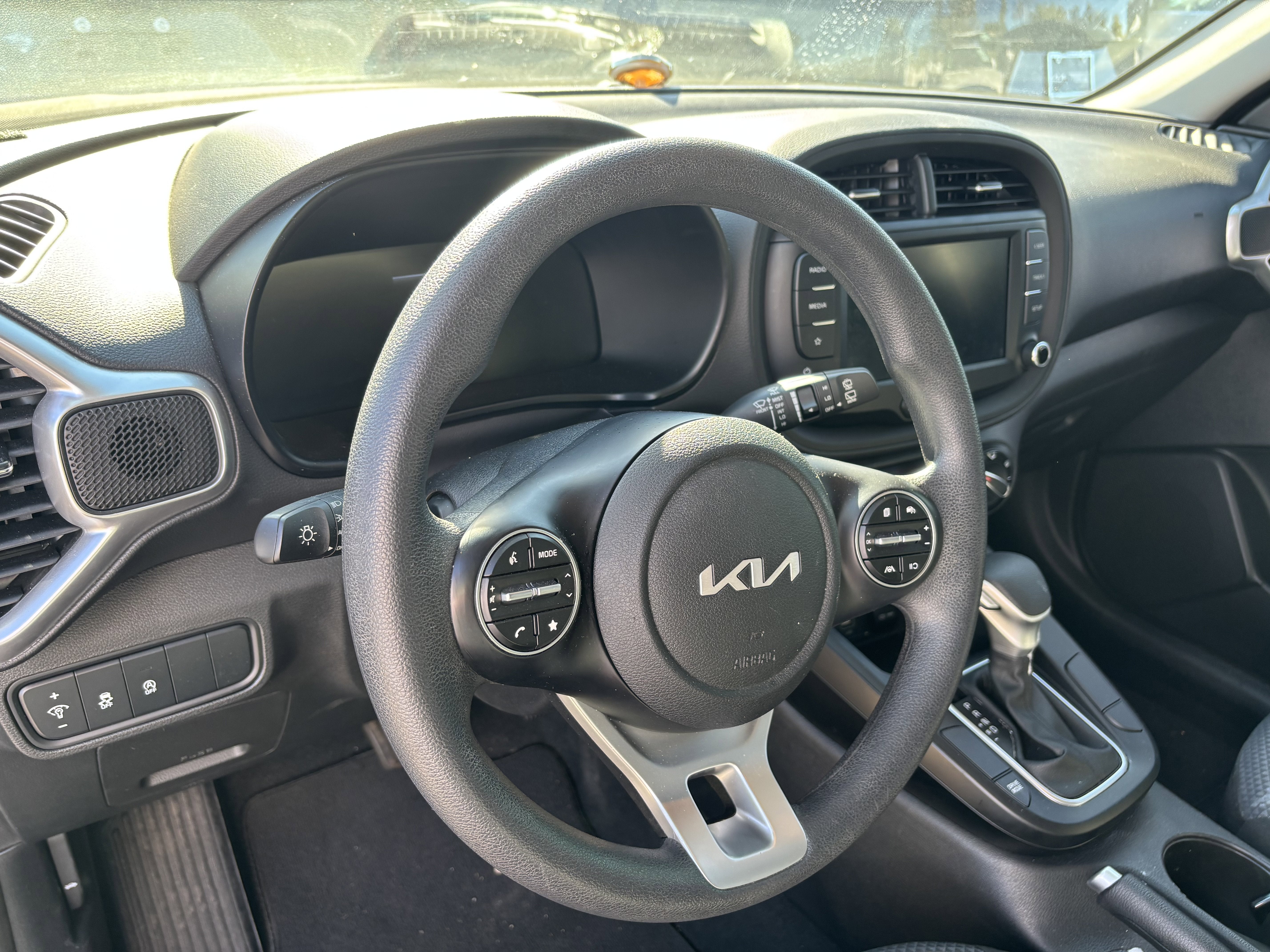 2023 Kia Soul LX**CF CERT 1 OWNER**