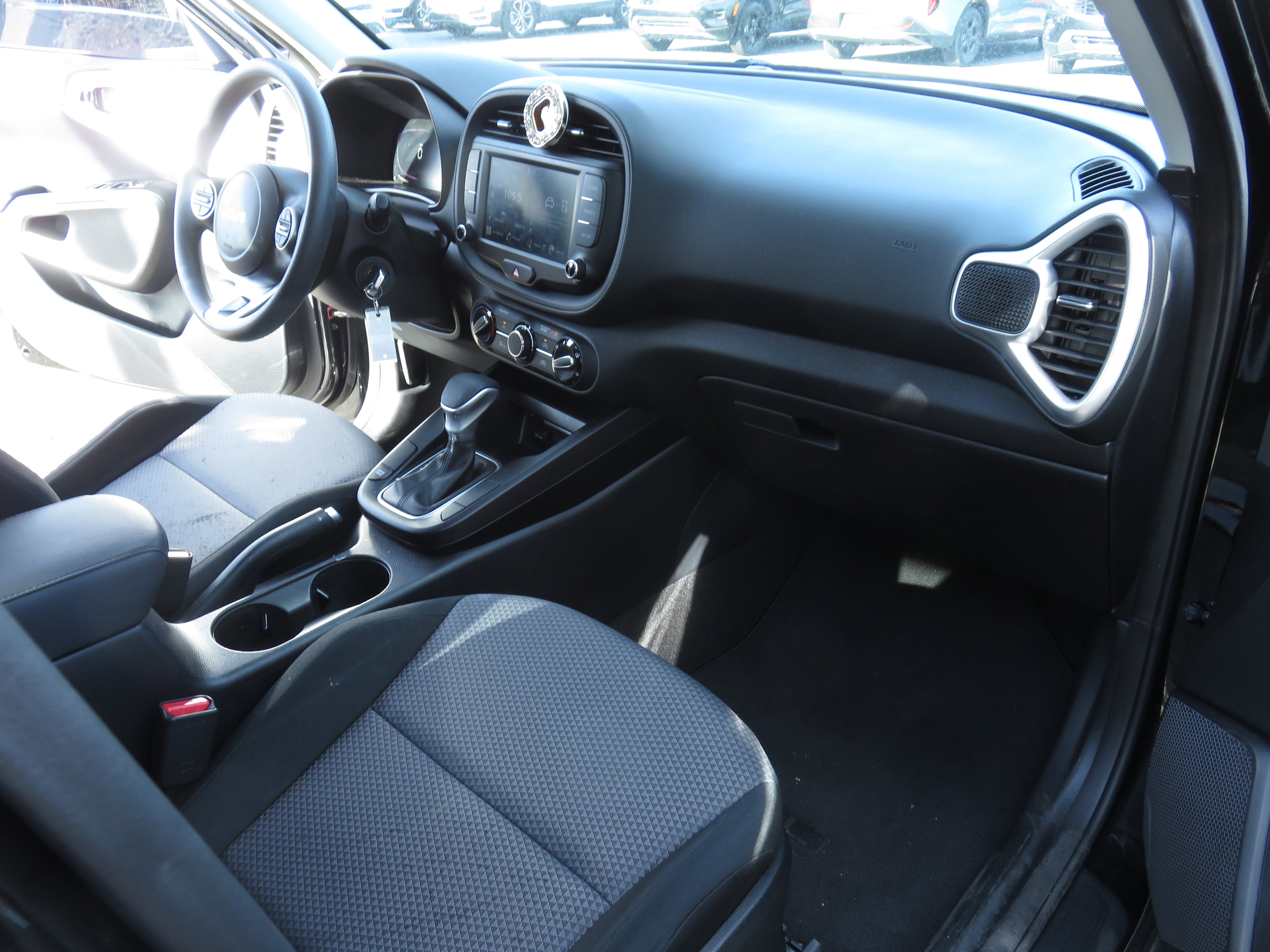 2023 Kia Soul LX**CF CERT 1 OWNER**