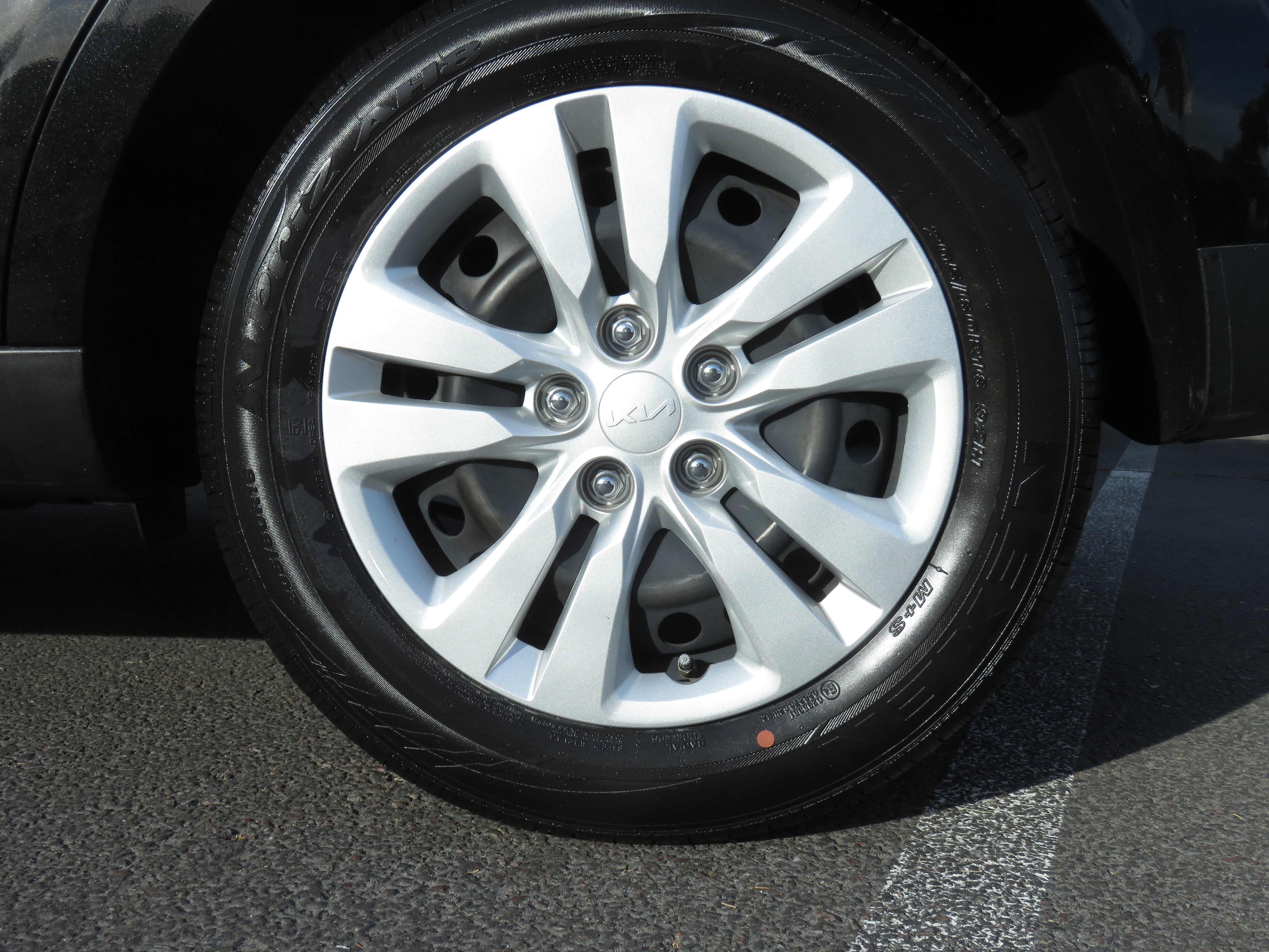 2023 Kia Soul LX**CF CERT 1 OWNER**