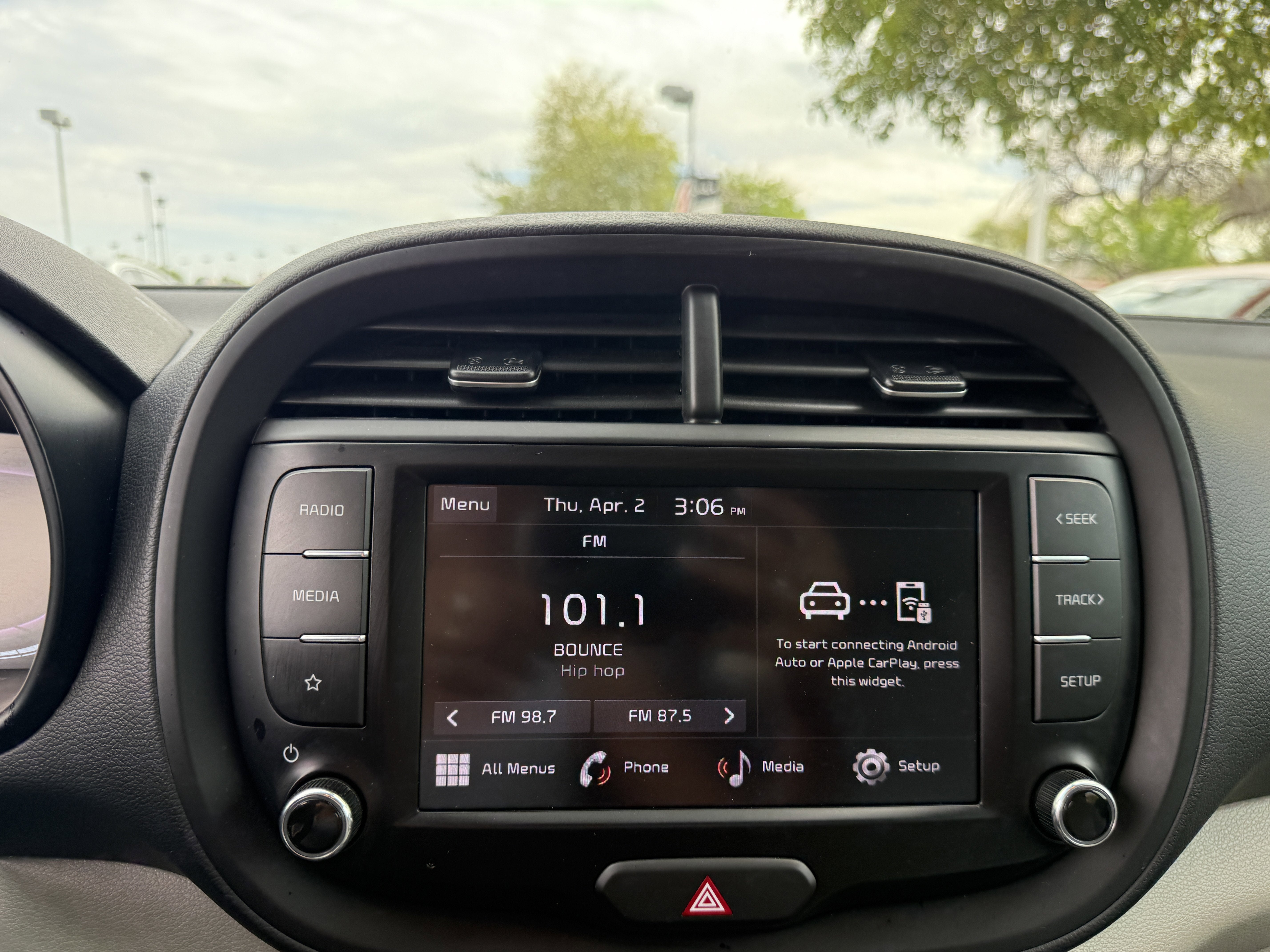 2023 Kia Soul LX**CF CERT 1 OWNER**