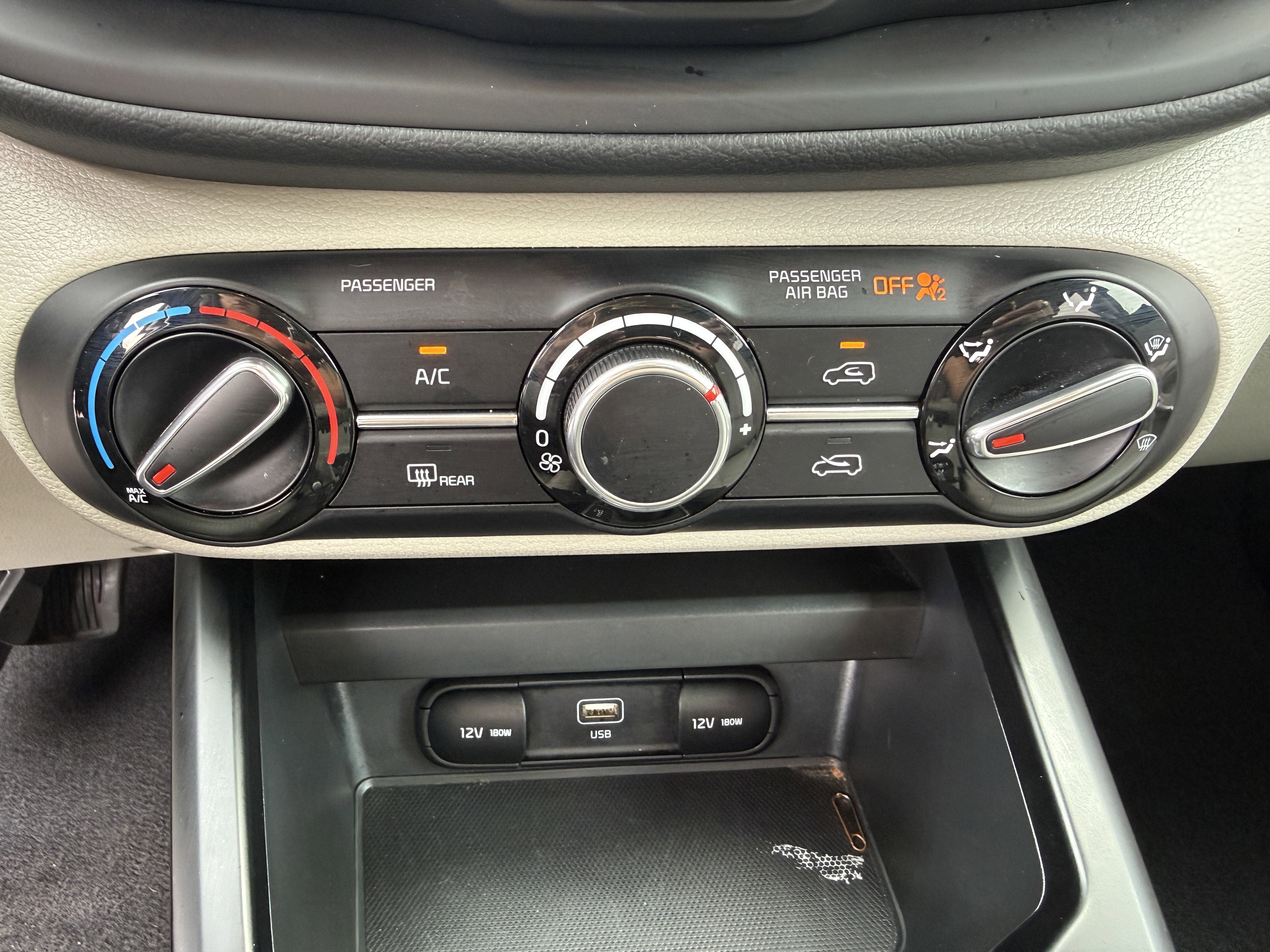 2023 Kia Soul LX**CF CERT 1 OWNER**