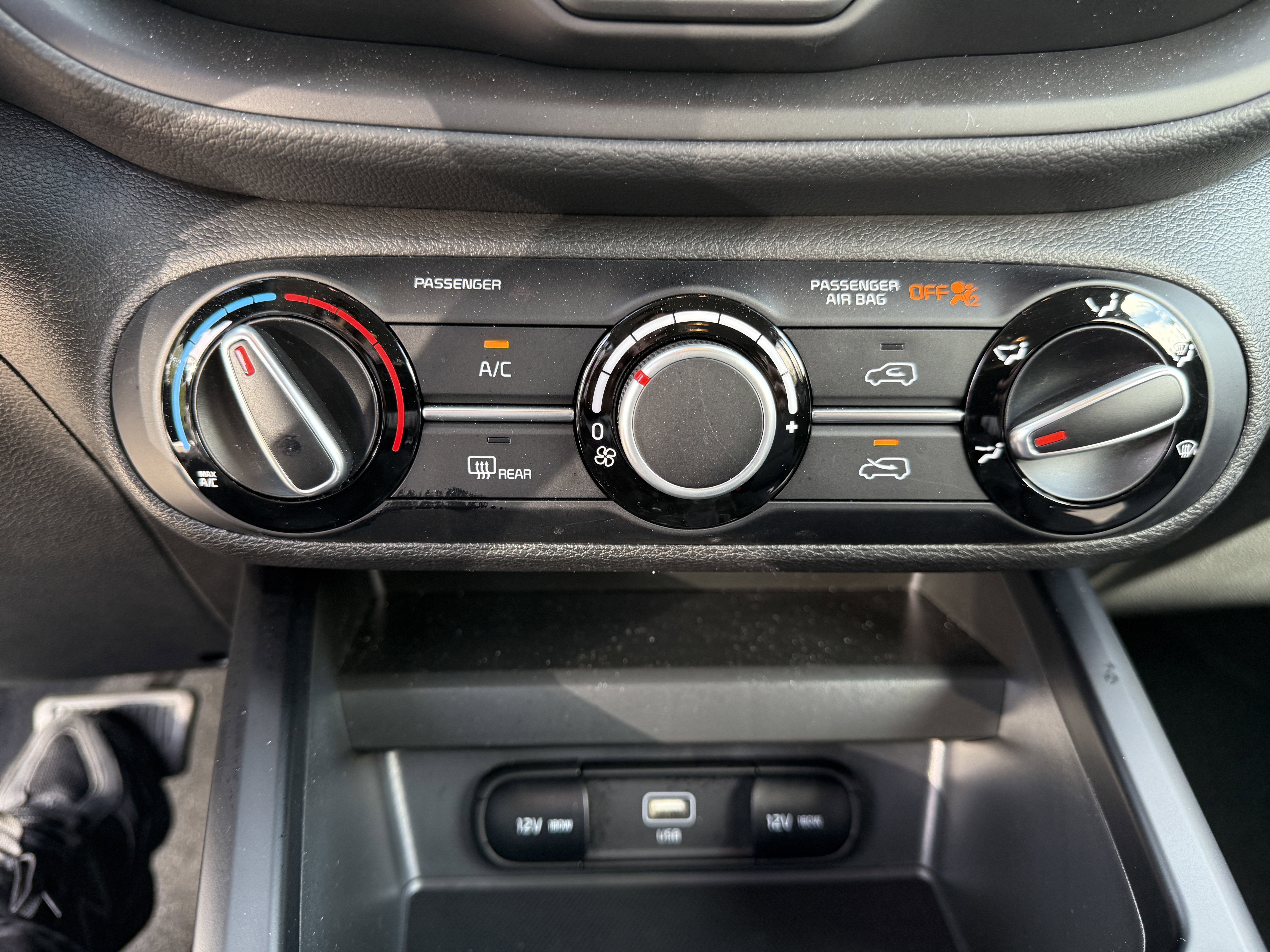 2025 Kia Soul LX* 1 OWNER/ CLEAN CARFAX